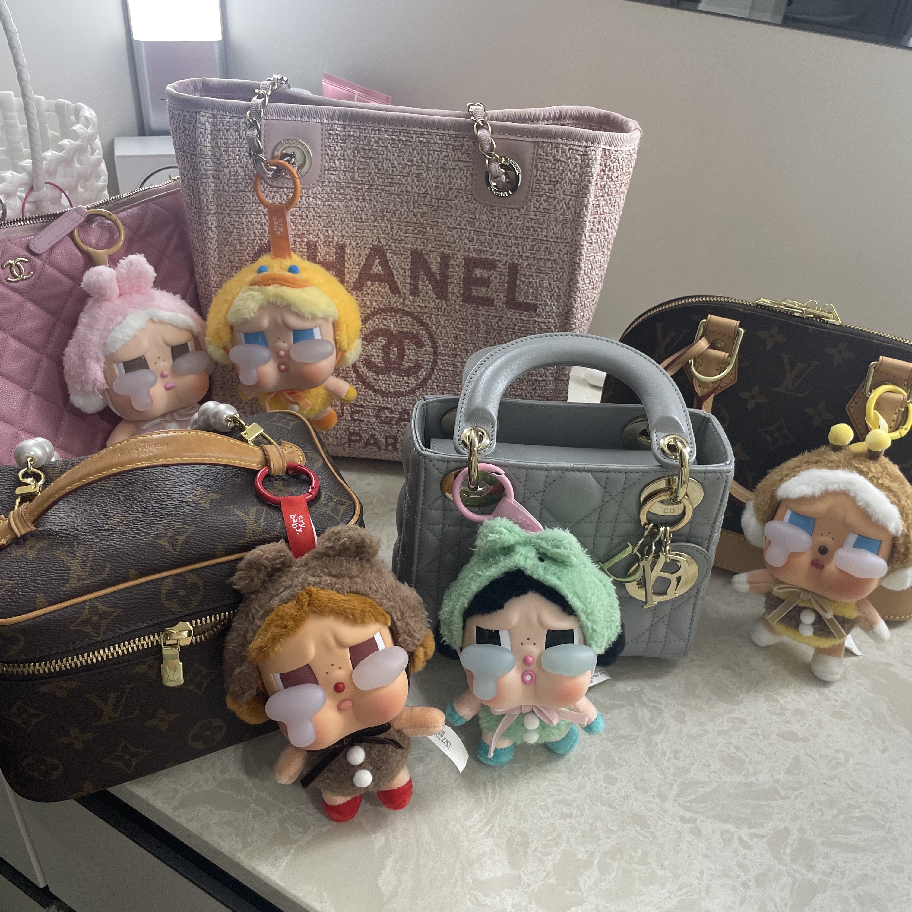 Pop Mart Crybaby Crying Again Series Plush Keyring Sealed Case (6 Blind Boxes) 착용 스타일 - 1