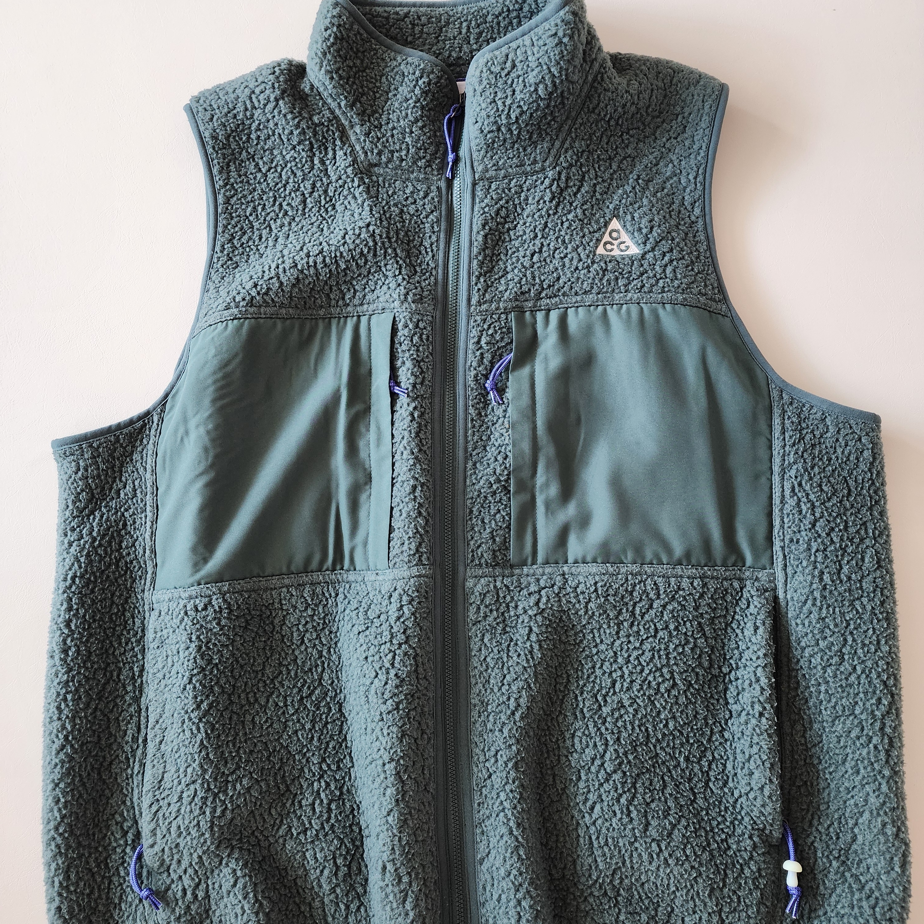 Nike ACG Arctic Wolf Vest Vintage Green - Asia 착용 스타일