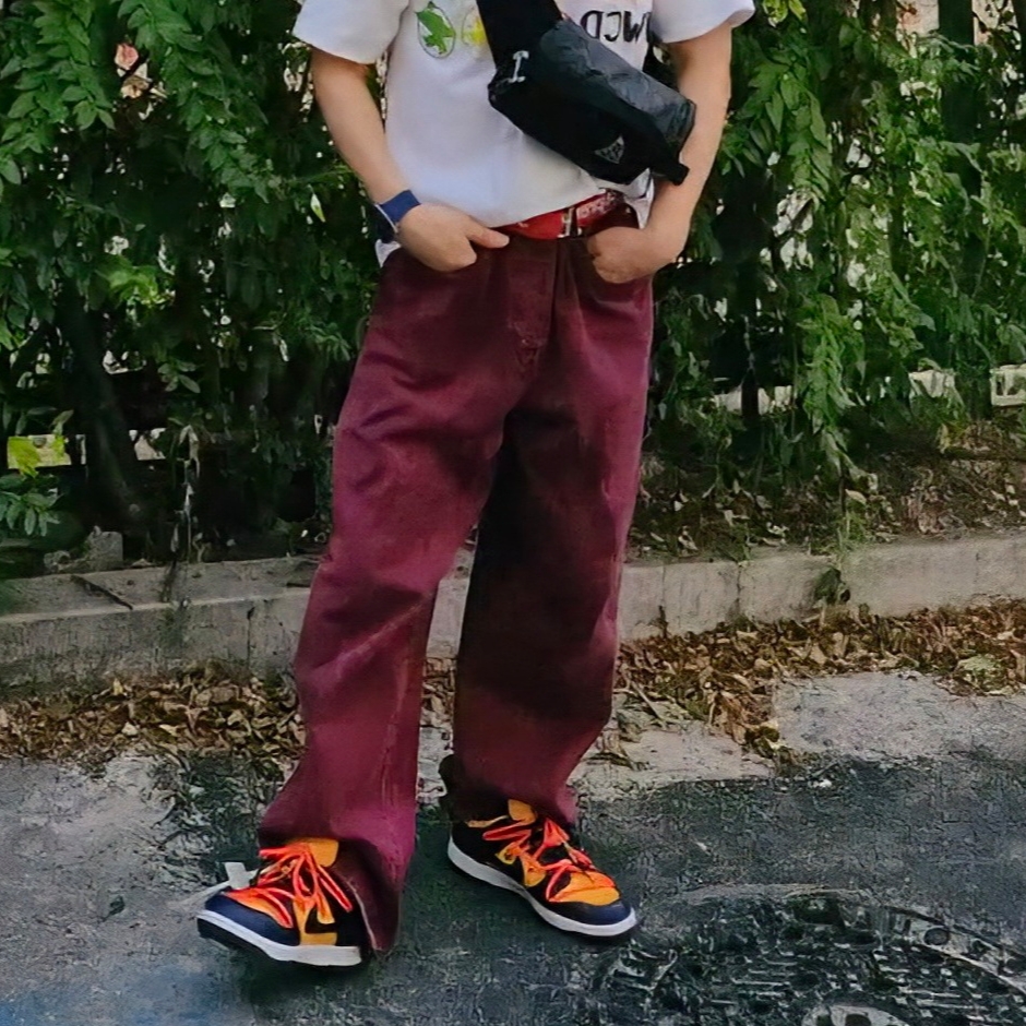 Stussy x Cactus Plant Flea Market International T-Shirt White, Supreme Repeat Leather Belt Red 착용 스타일 - 4