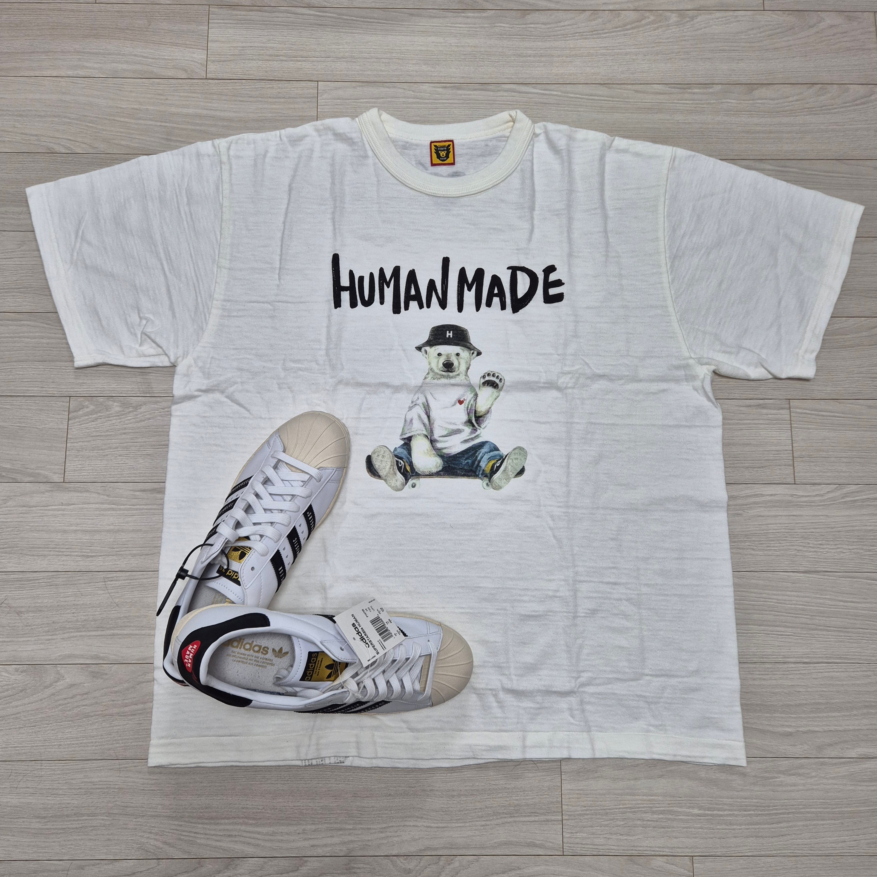 Adidas x Human Made Superstar White Black, Human Made Graphic T-Shirt #16 White 착용 스타일 - 2