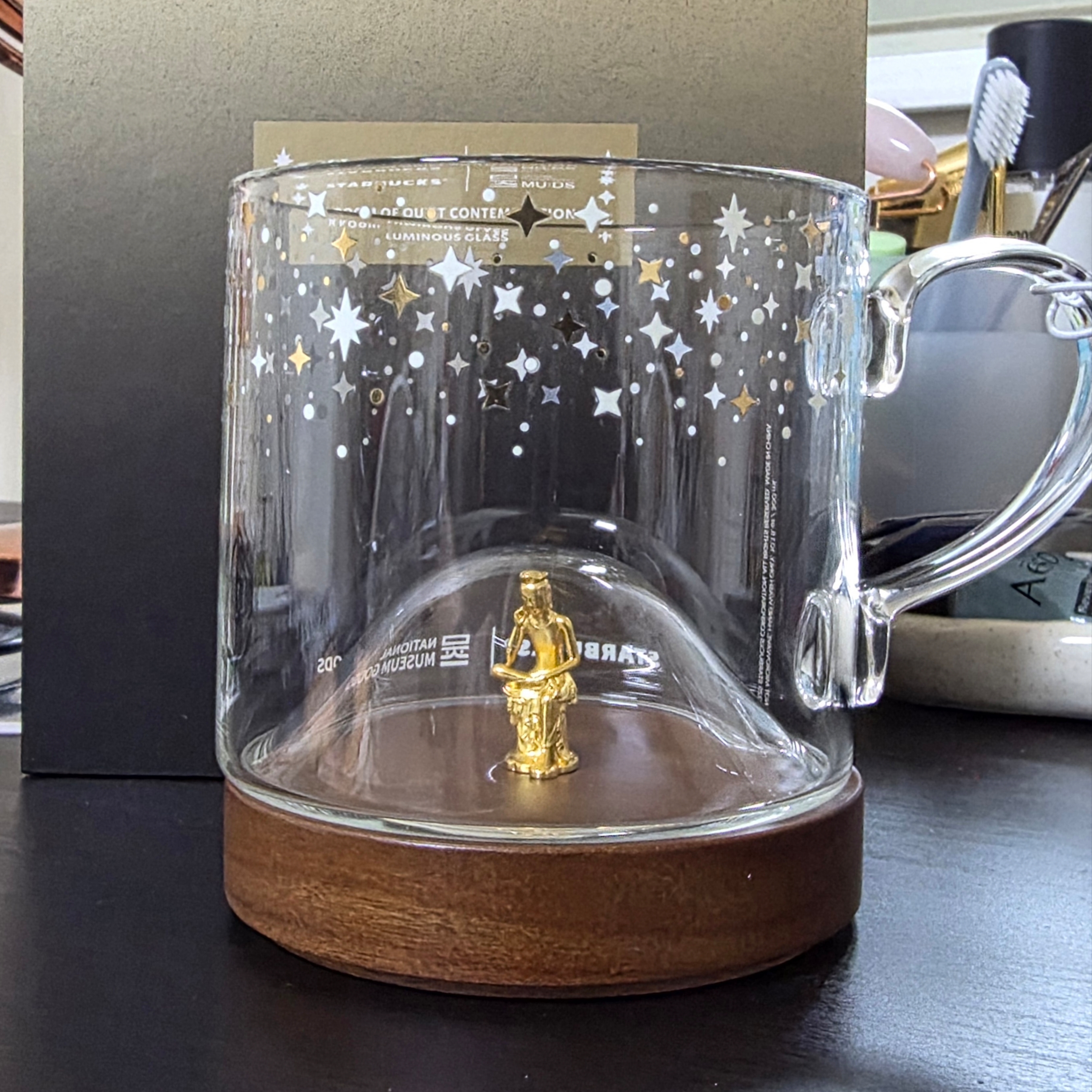 Starbucks x Muds A Room of Quiet Contemplation Luminous Glass 300ml 착용 스타일 - 1