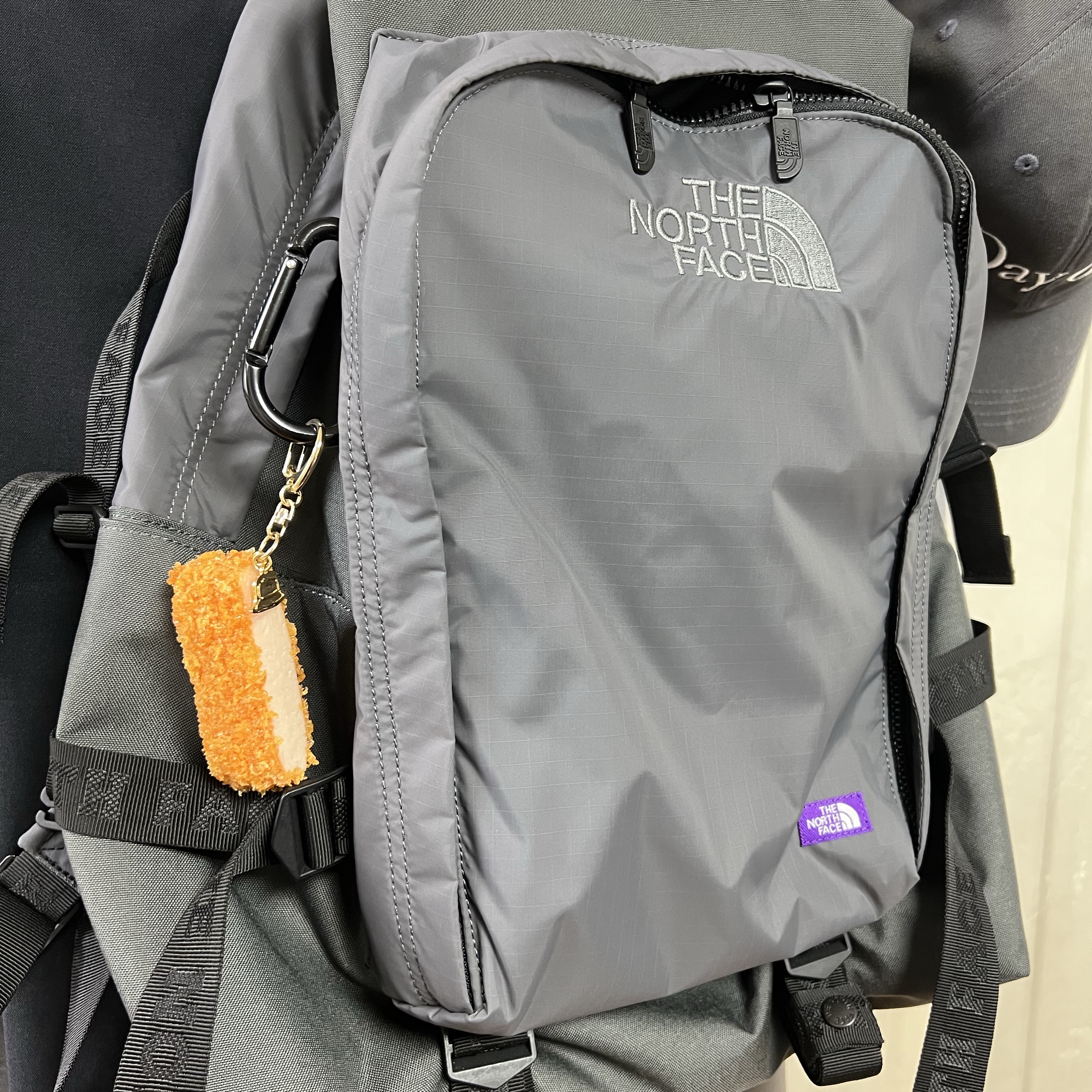 Beams x Yasujiro Ozu Tonkatsu Keychain, The North Face Purple Label Cordura Nylon Day Pack Asphalt Gray 착용 스타일