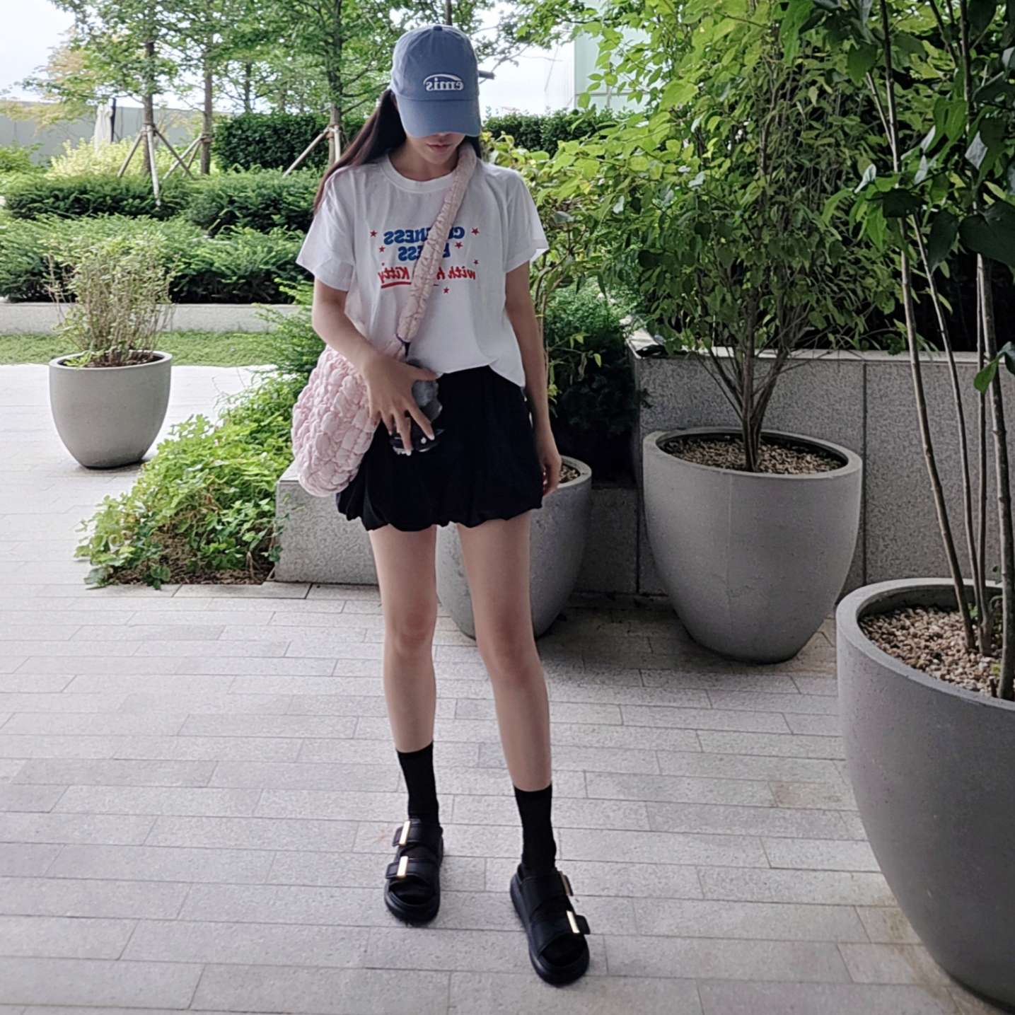 (W) Zara x Hello Kitty Washed Effect T-Shirt White, Pop Mart Crybaby Crying Again Series Plush Keyring Duck You (Opened Case) 착용 스타일 - 2