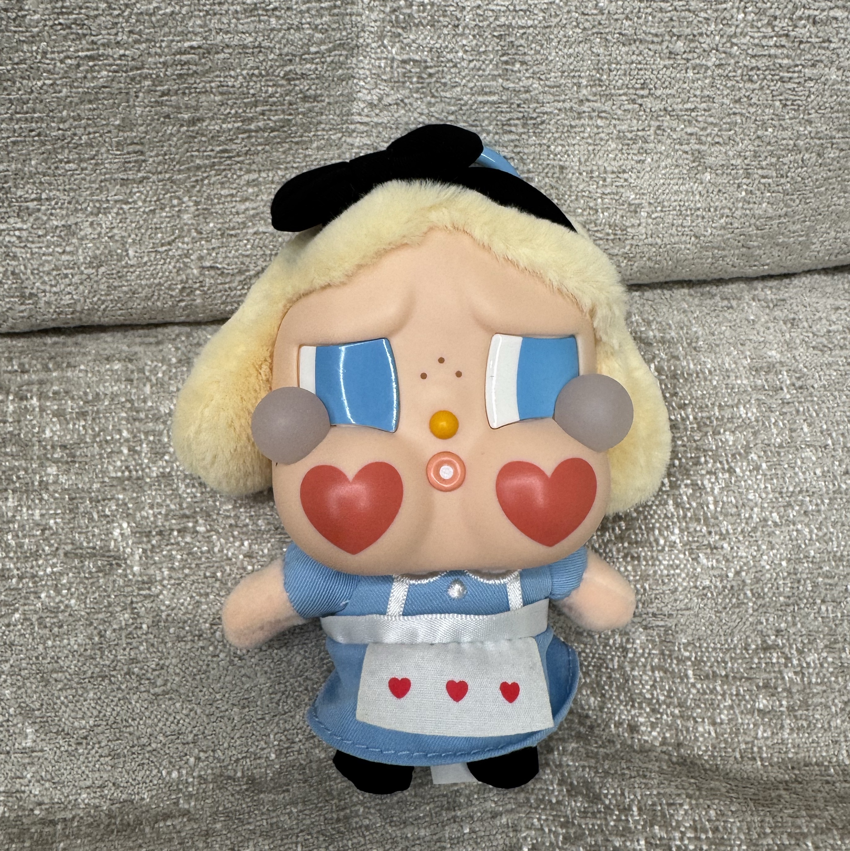 Pop Mart Crybaby Crying Again Series Plush Keyring She's Alice (Opened Case) 착용 스타일
