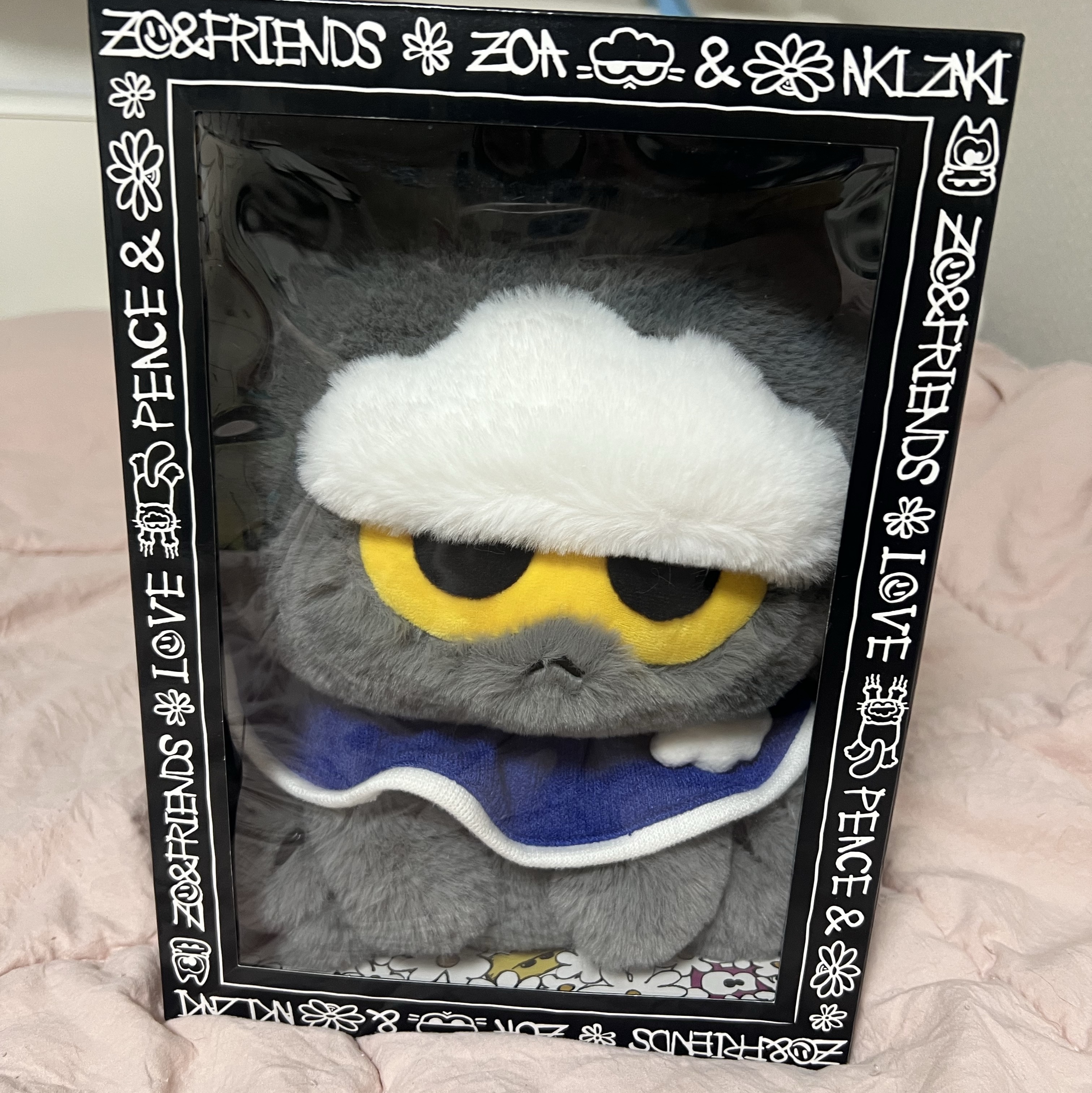 Zo&Friends Zoa Medium Plush Grey 착용 스타일 - 1