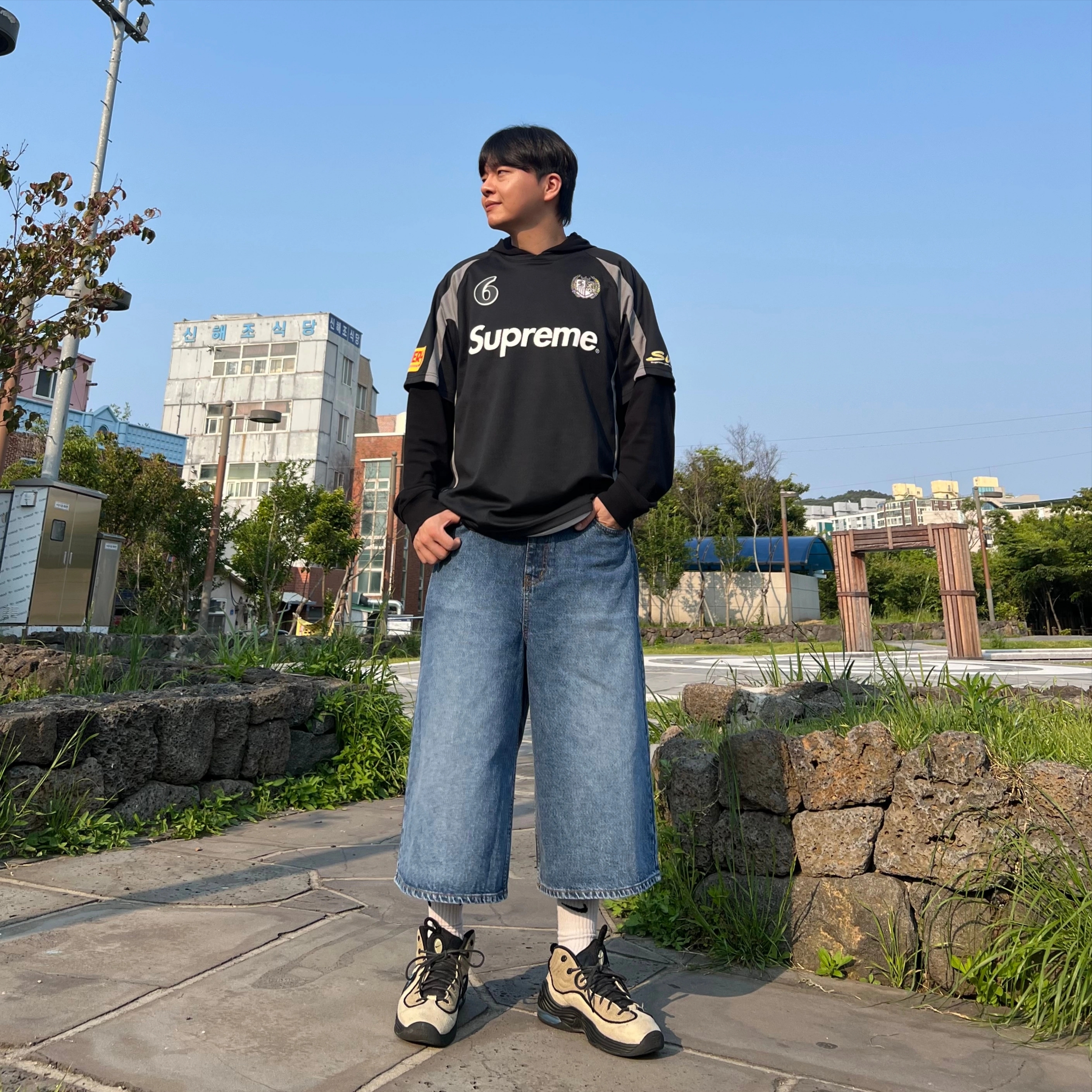 Ader Error Sig; SV Tag Short Jeans 01 Blue, Supreme Hooded Soccer Jersey Black - 23FW 착용 스타일