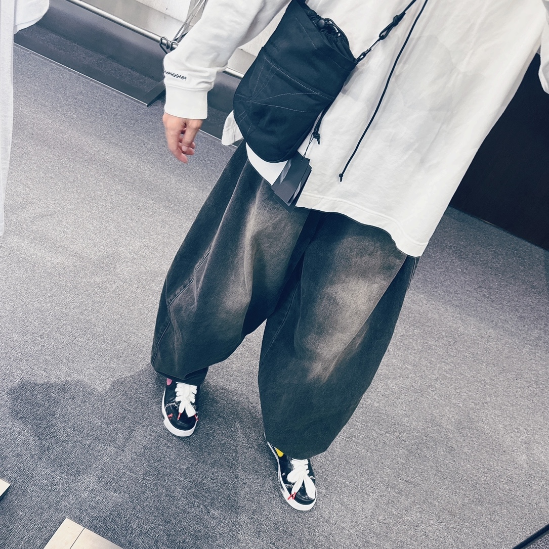 Sansan Gear Varied Cross Bag Black - 25SS, Nike x Peaceminusone Air Force 1 Low Para-Noise 3.0 Black and Multicolor 착용 스타일