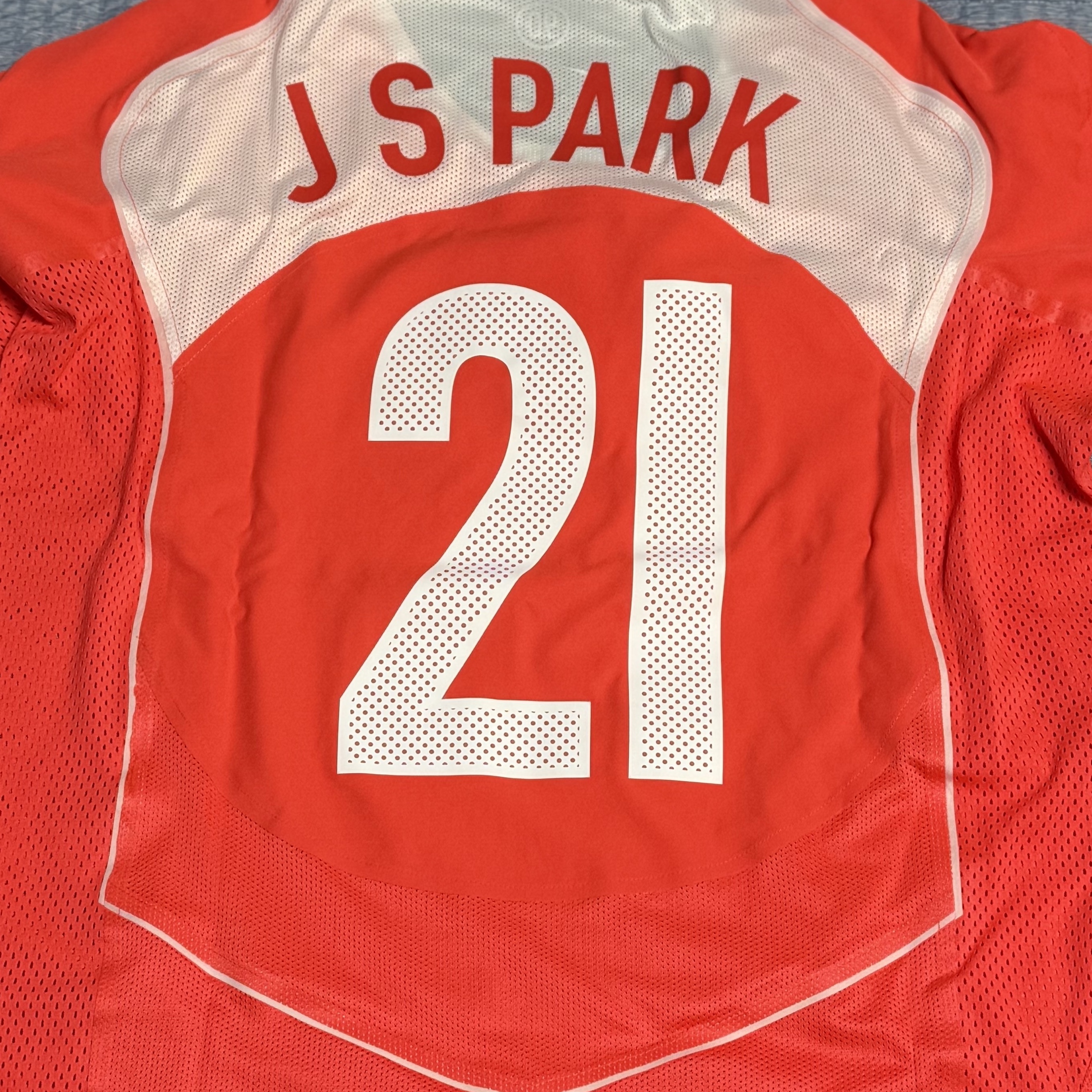 Nike Park Ji-Sung South Korea 2004 Total 90 Reissue Soccer Replica Jersey (Marking Ver.) 착용 스타일 - 2