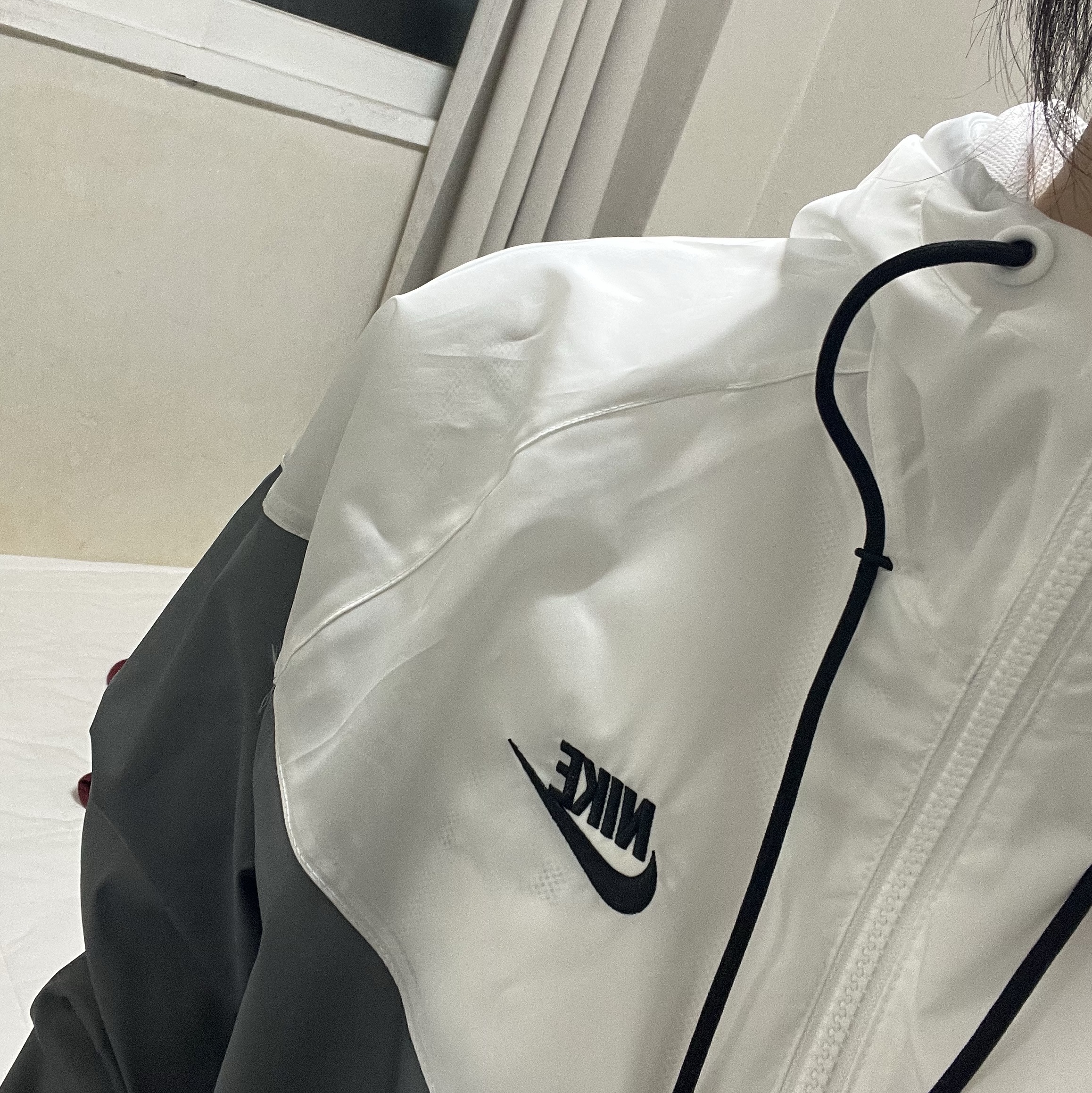 Nike NSW Windrunner Hoodie Jacket Smoke Grey - Asia 착용 스타일