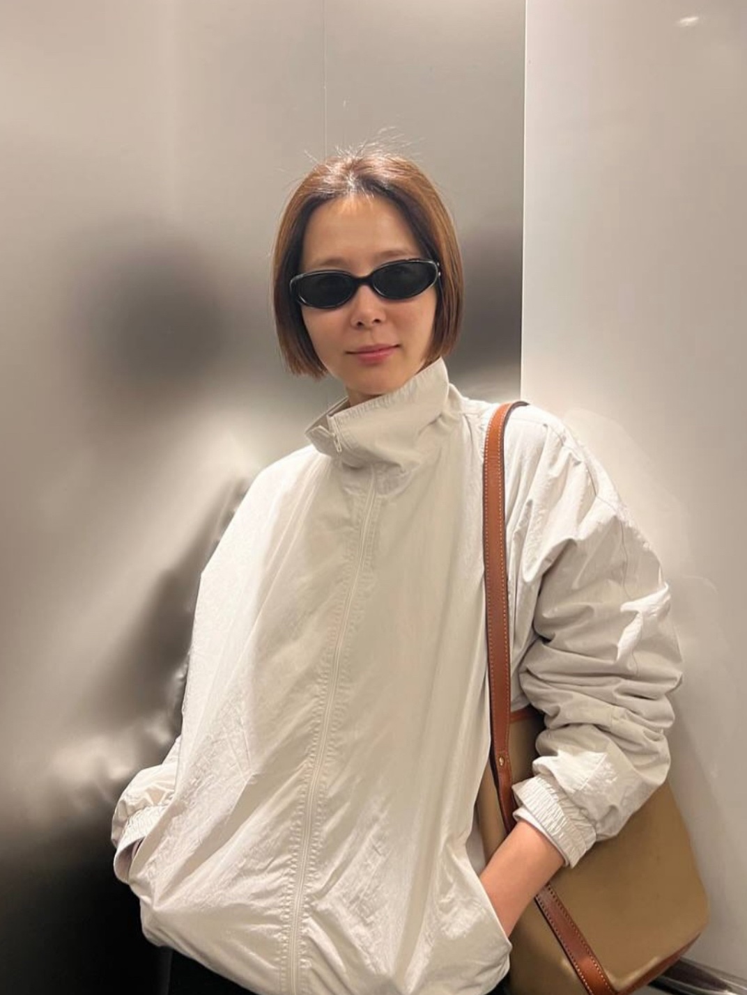 Gentle Monster x Maison Margiela MM206 Black Gray 착용 스타일 - 1