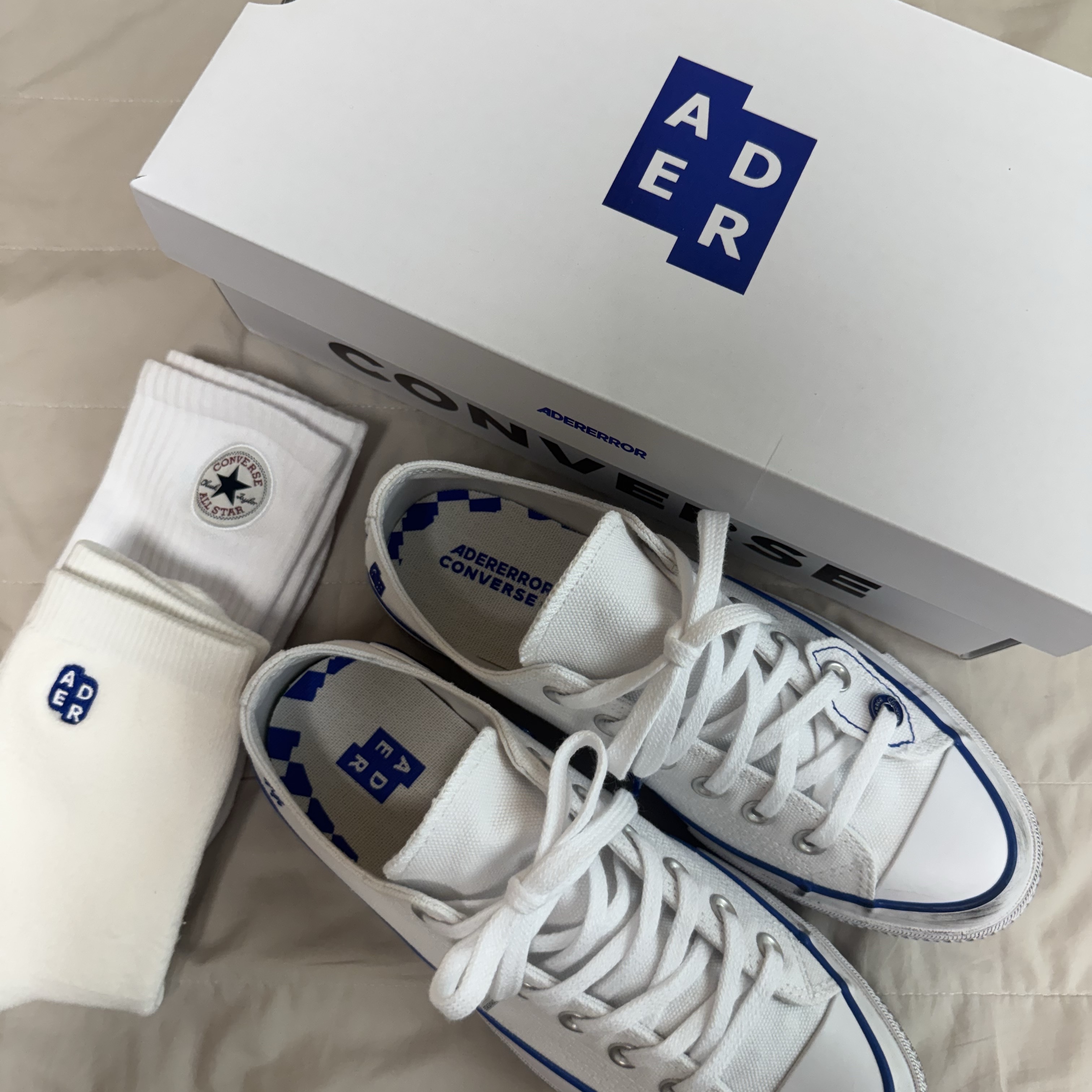 Converse x Ader Error Sig; Chuck 70 Low White Blue 착용 스타일