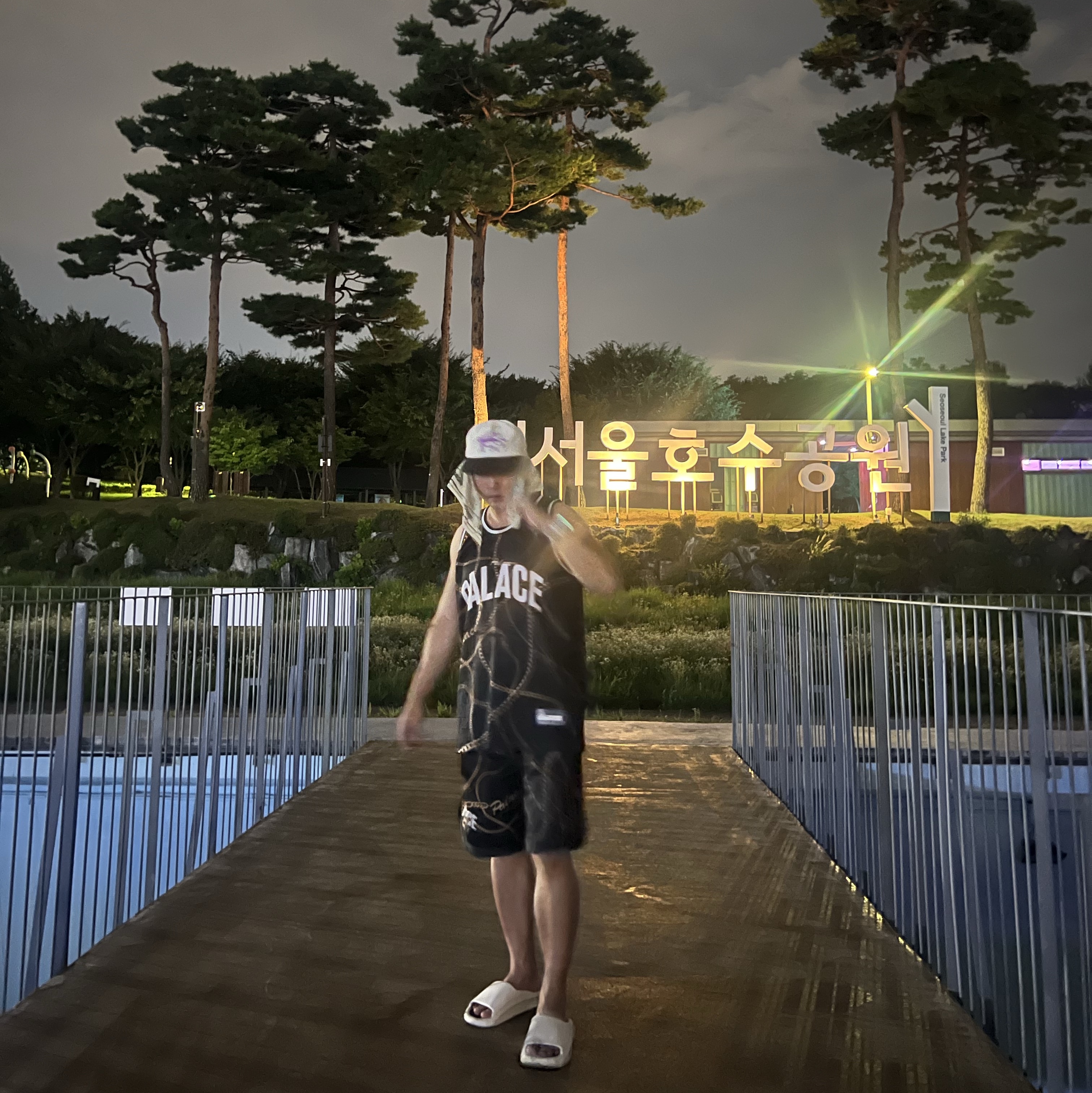 Palace Chain Basketball Vest Black - 23FW, Palace Chain Basketball Shorts Black - 23FW 착용 스타일 - 1