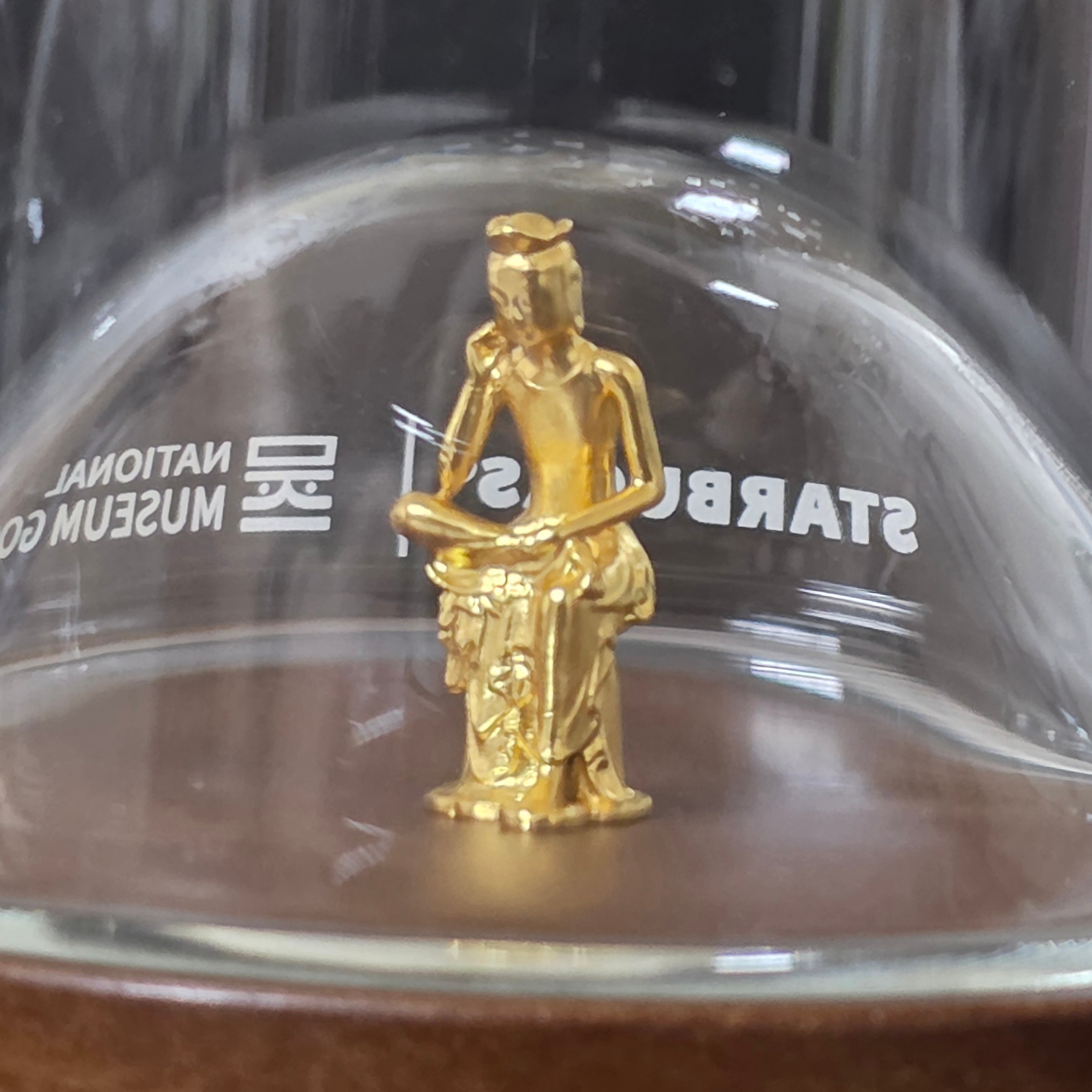 Starbucks x Muds A Room of Quiet Contemplation Luminous Glass 300ml 착용 스타일 - 2