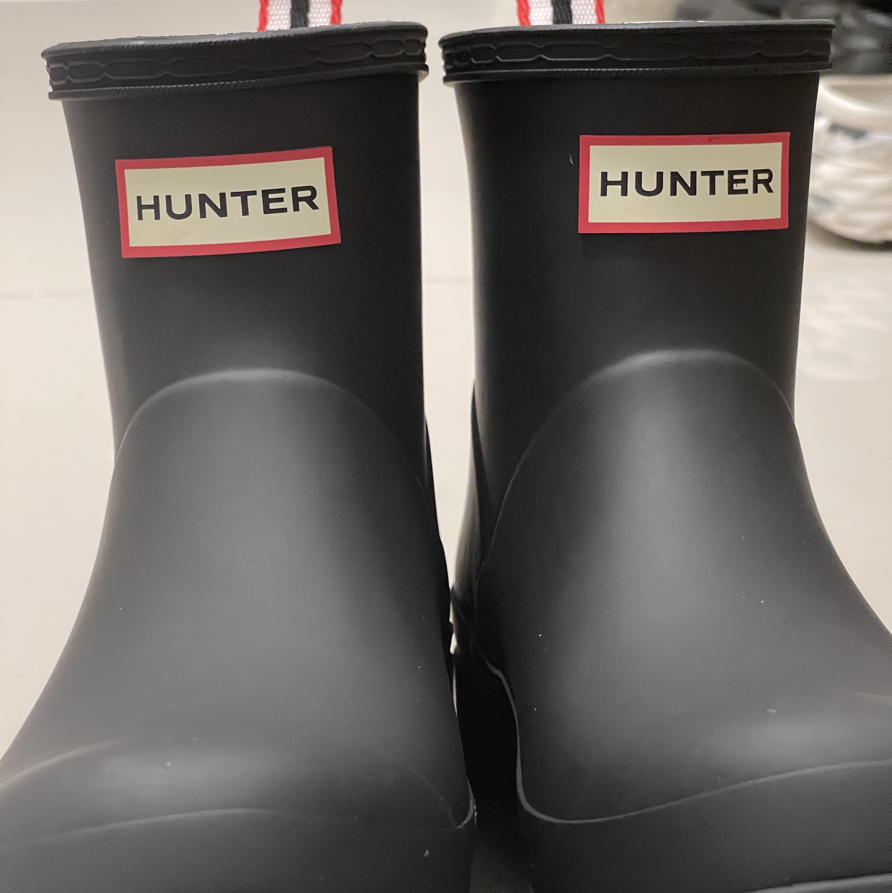 (W) Hunter Play Short Rain Boots Black 착용 스타일