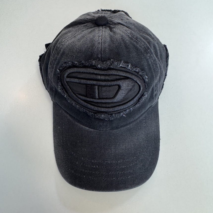 Diesel C-Orson Cap Black, Diesel C-Ewan-Ny Nylon Baseball Cap with Super Logo Red 착용 스타일 - 1
