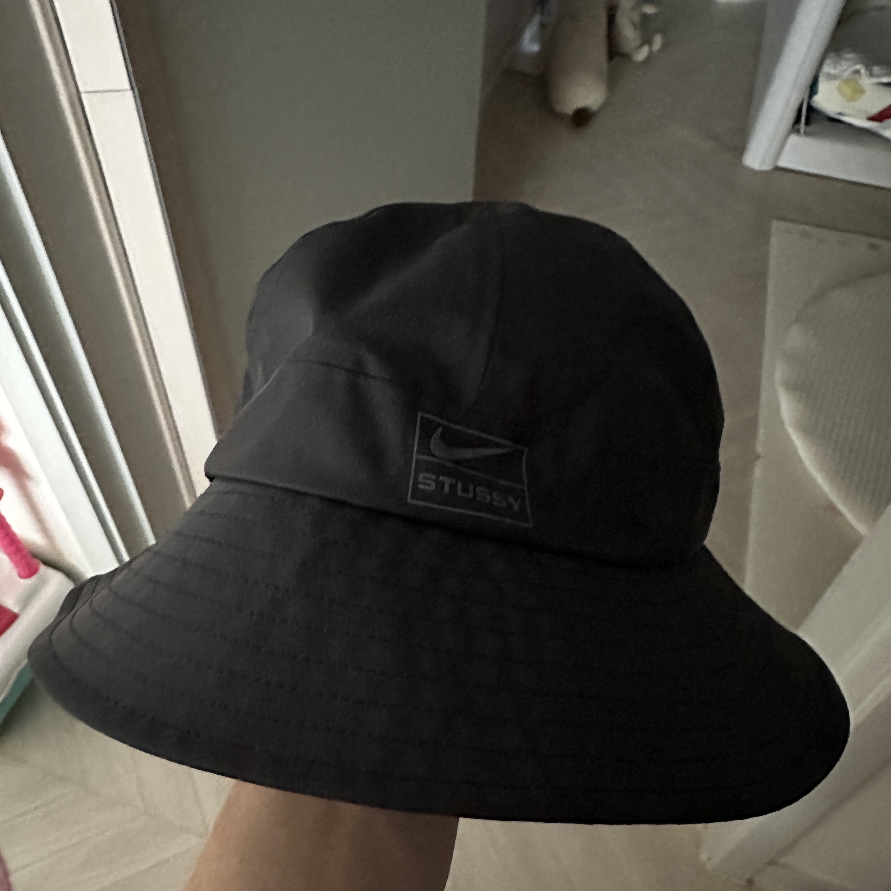 Nike x Stussy NRG FL Storm-Fit Bucket Hat Black 착용 스타일