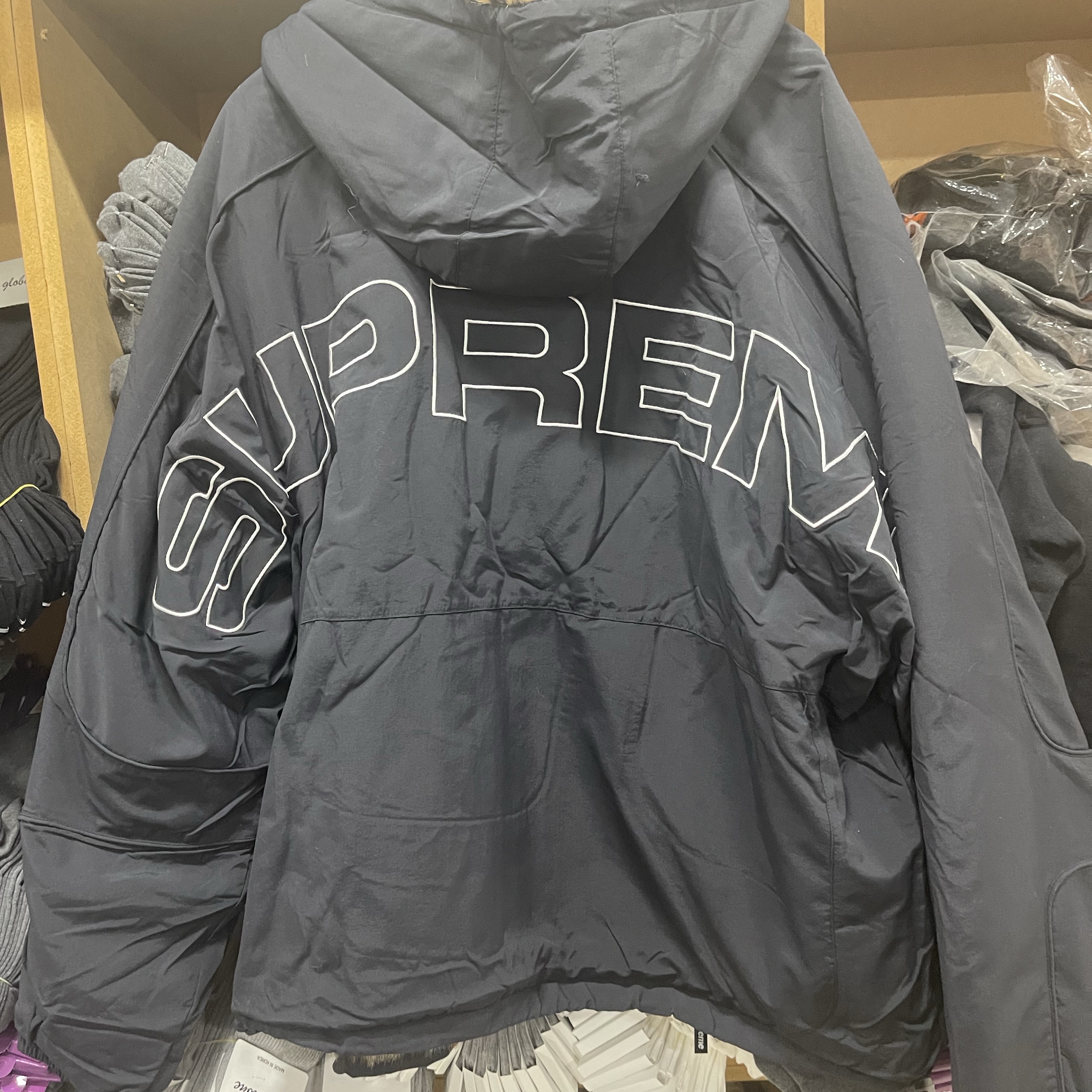Supreme Faux Fur Reversible Hooded Track Jacket Black - 25SS 착용 스타일