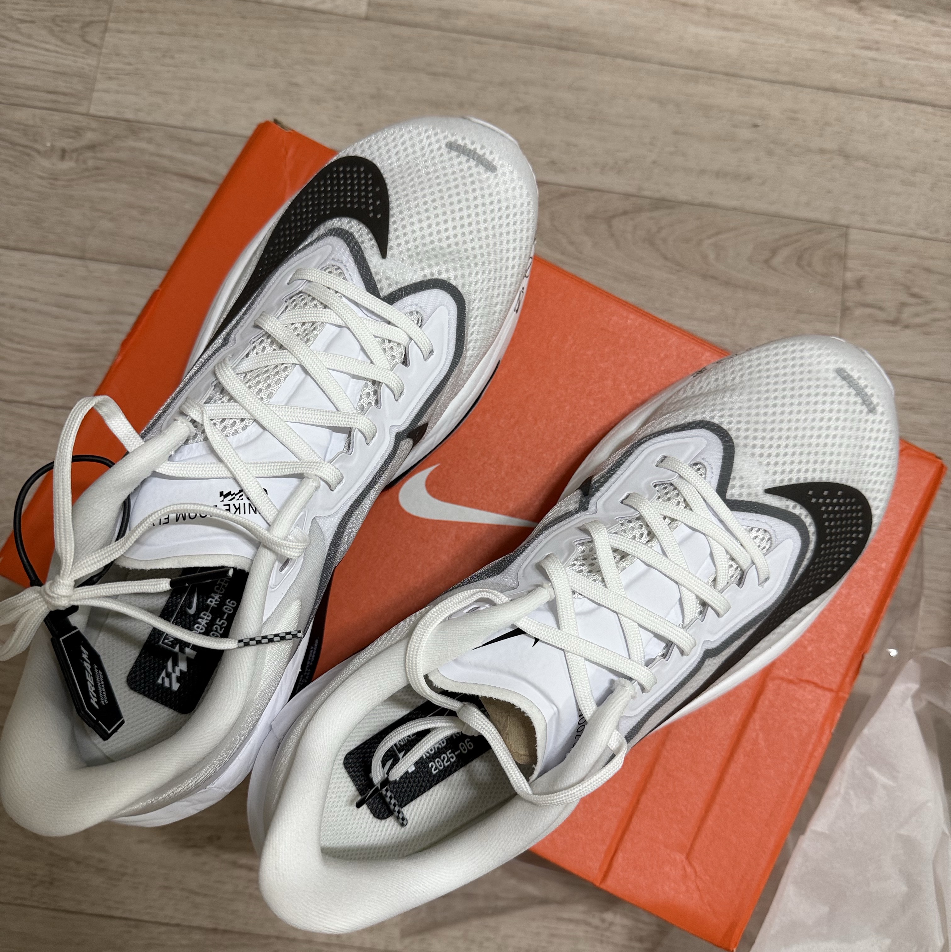 Nike Zoom Fly 6 White Smoke Grey 착용 스타일