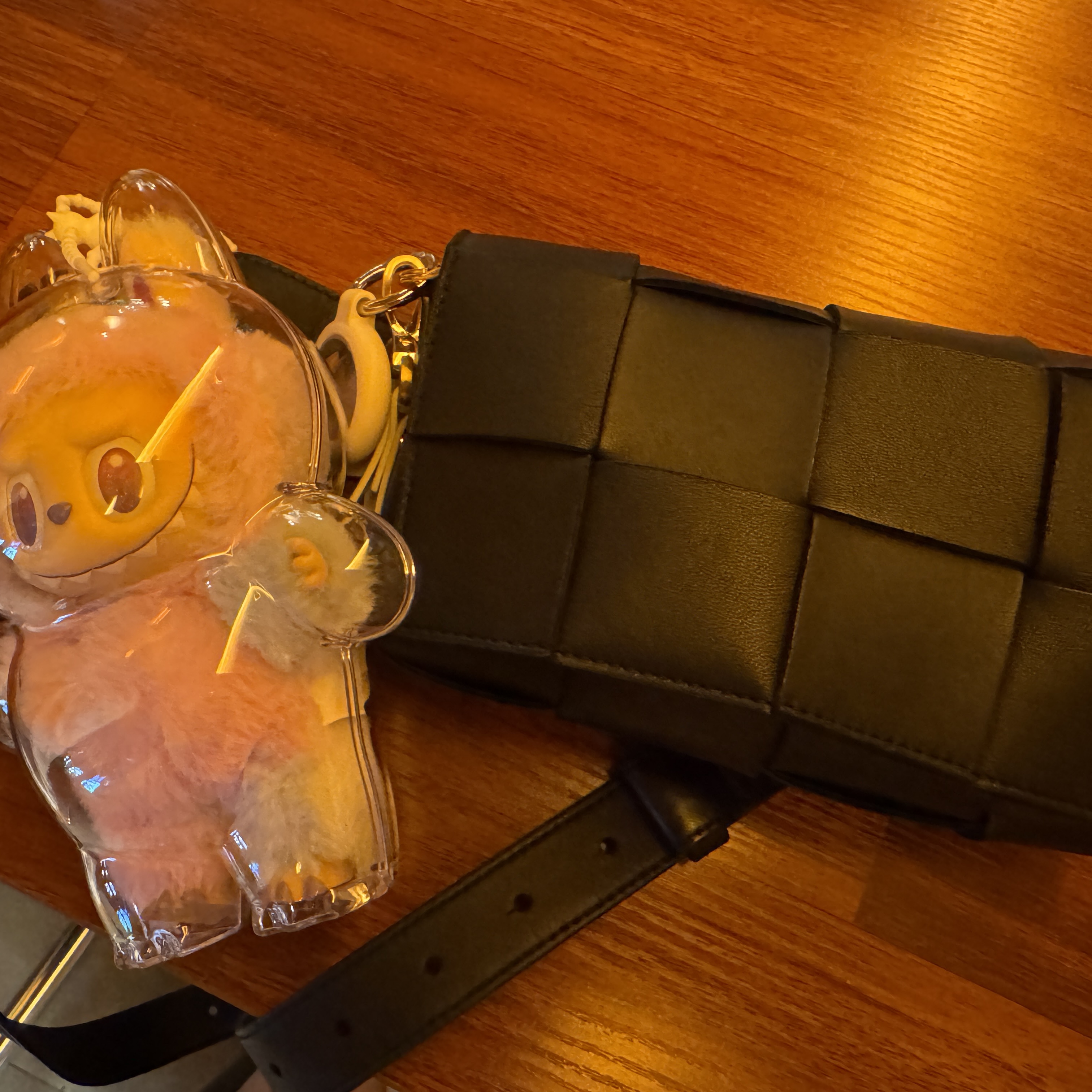 Pop Mart Labubu The Monsters Highlight Series Sealed Case (6 Blind Boxes), Pop Mart Labubu The Monsters Highlight Series Luck Keyring (Opened Case) 착용 스타일 - 2