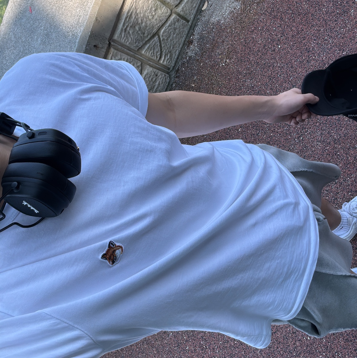 Maison Kitsune Fox Head Patch Regular T-Shirt White, Marshall Major V Black (Korean Ver.) 착용 스타일 - 3