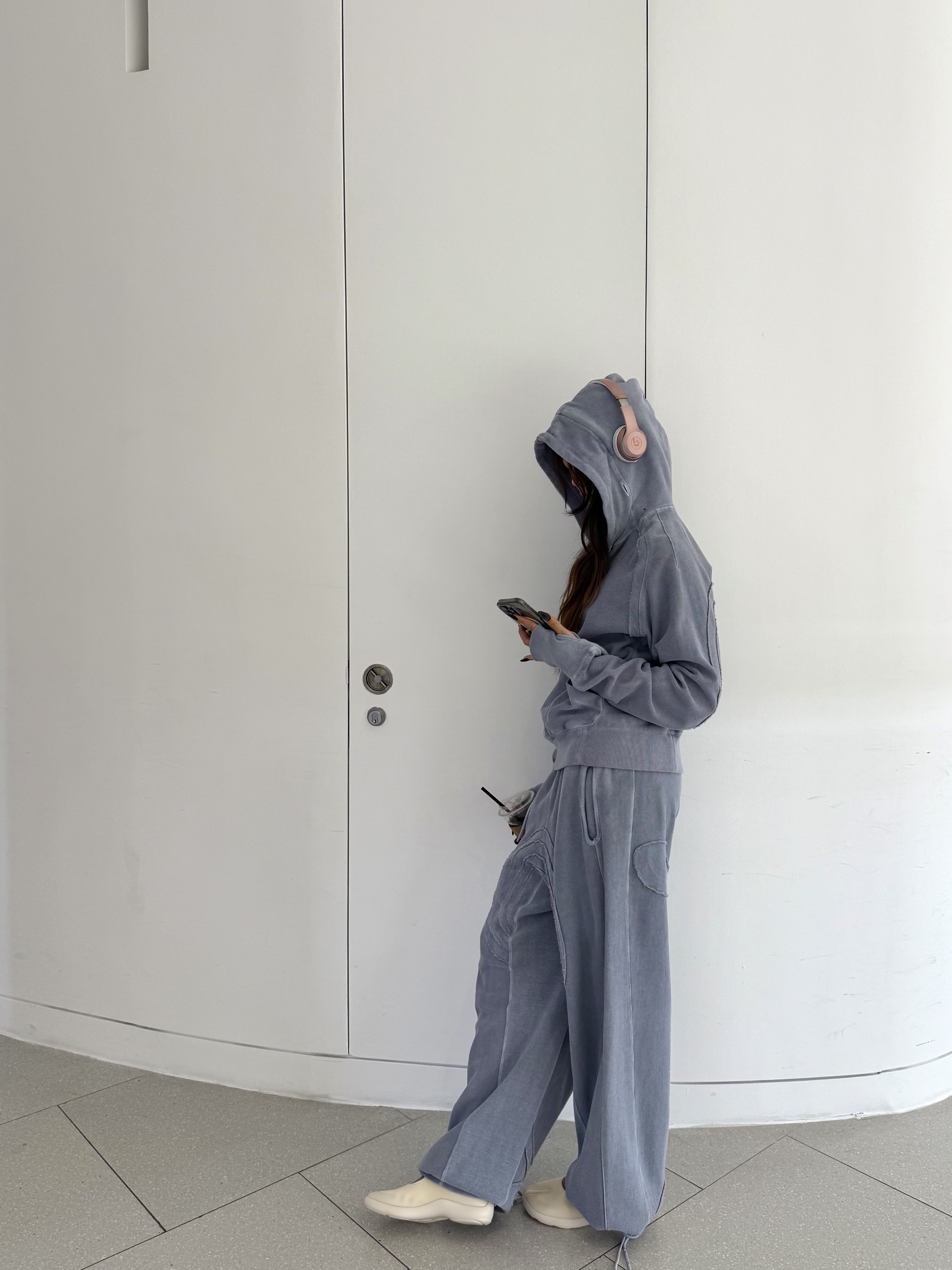 [KREAM 단독] Jian Ye Orbit Mask Hood Dyed Aqua - 25SS, [KREAM 단독] Jian Ye Orbit Pants Dyed Aqua - 25SS 착용 스타일 - 1