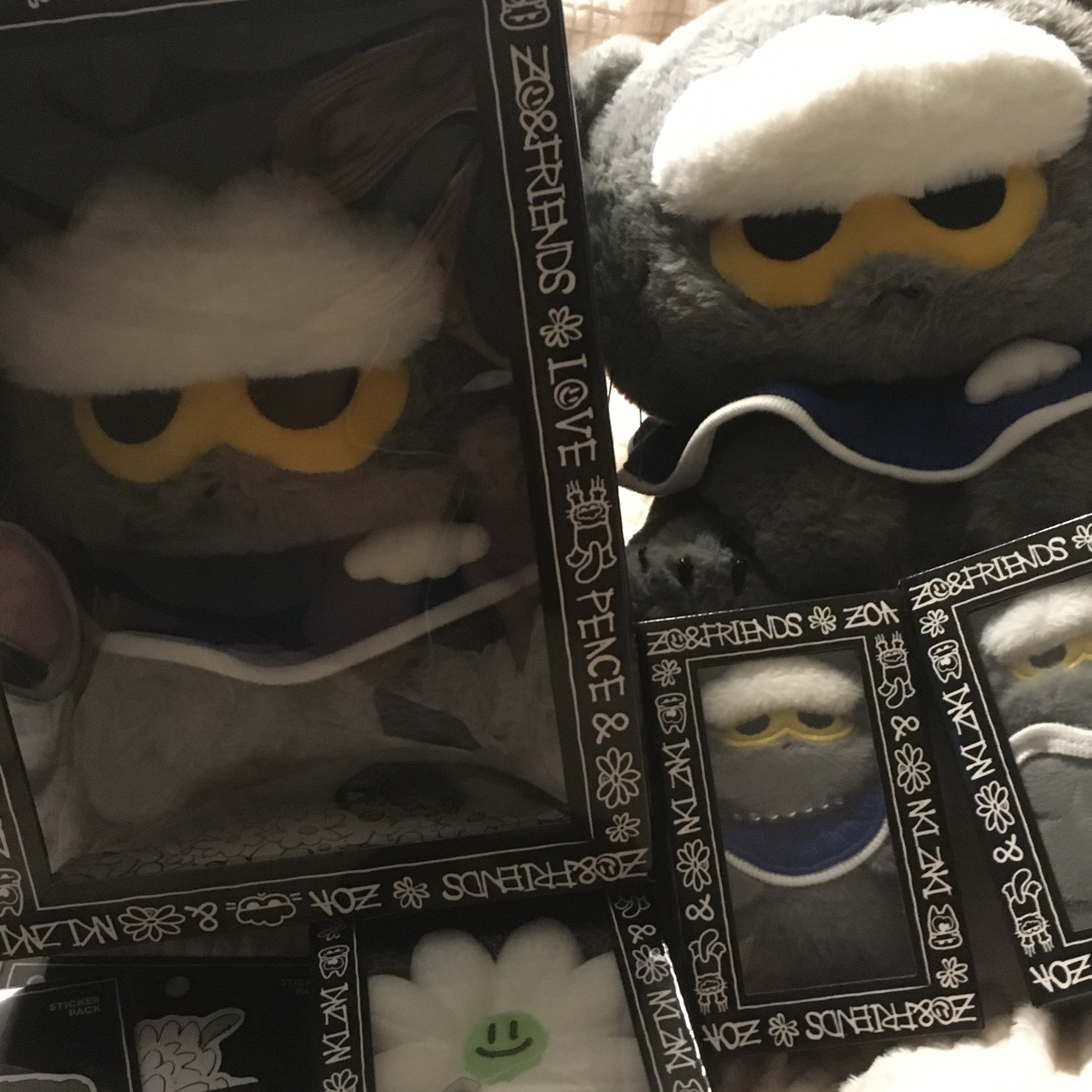 Zo&Friends Zoa Medium Plush Grey, Zo&Friends Zoa Plush Keyring Grey 착용 스타일