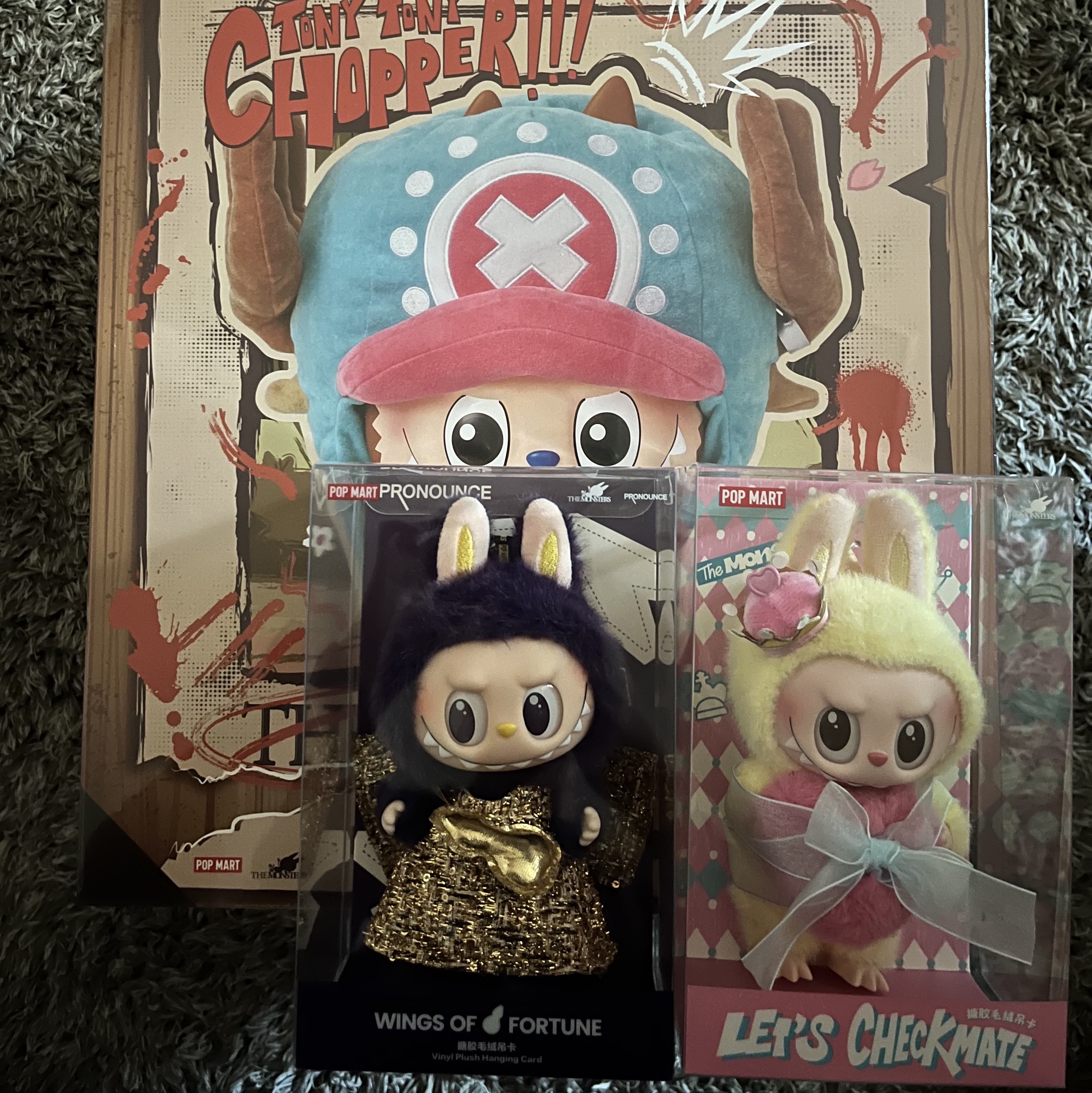 Pop Mart Mega Labubu x One Piece Tony Tony Chopper 400%, Pop Mart The Monsters Checkmate Series Plush Keyring 착용 스타일