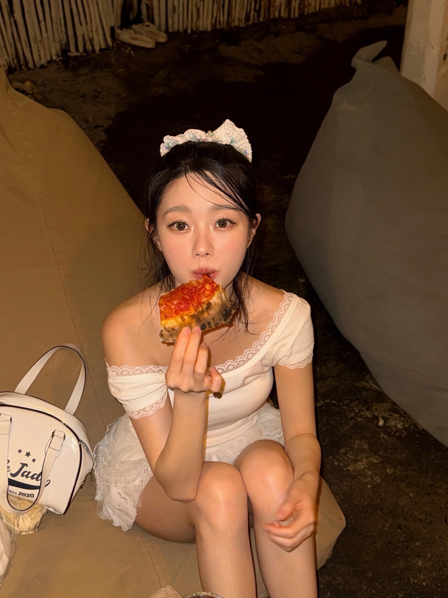 Don't Ask My Plan Square Neck Lace Frill Top-White, Don't Ask My Plan Lace Frill Floral Shorts - WHITE 착용 스타일 - 6