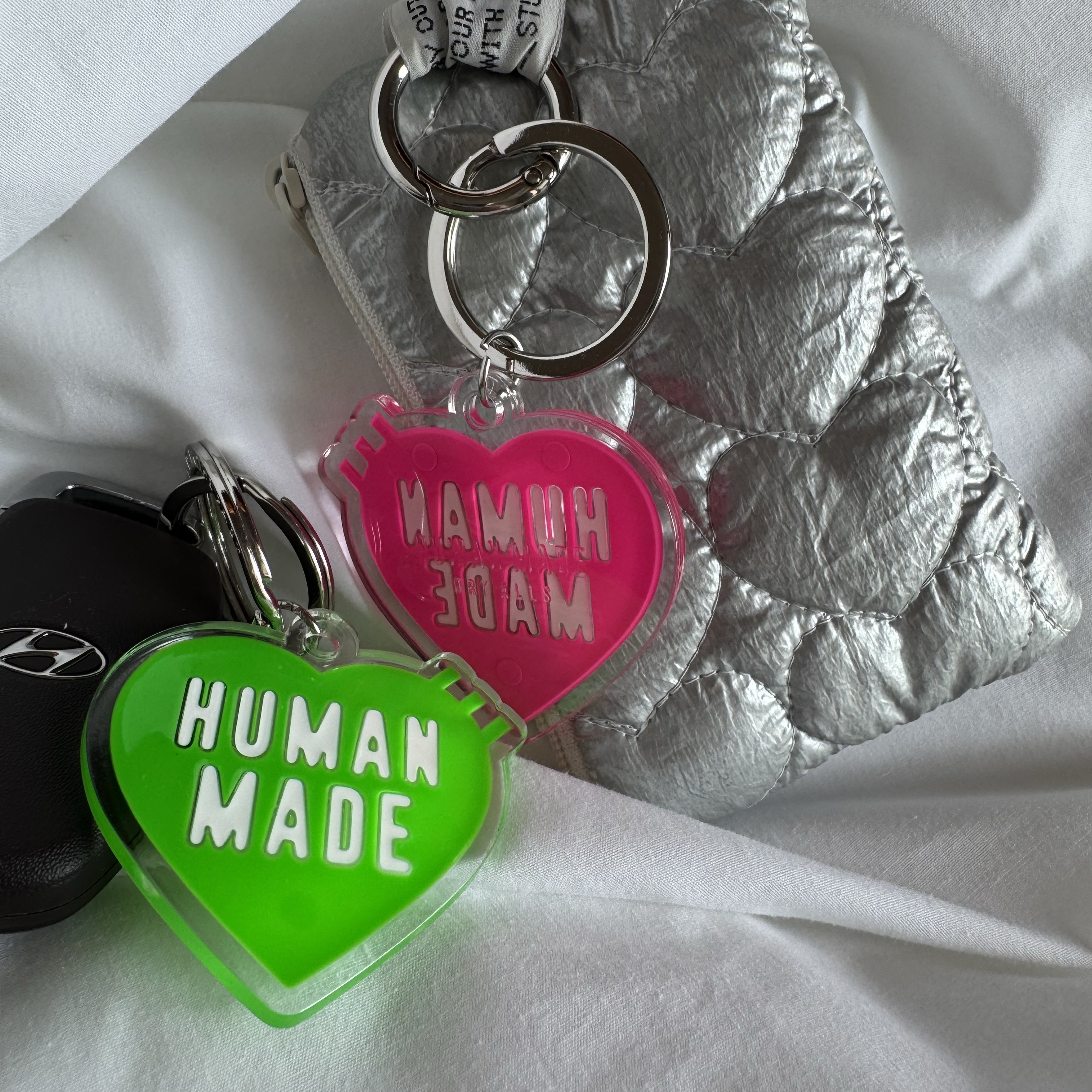 Human Made Acrylic Heart Keyring Green 착용 스타일