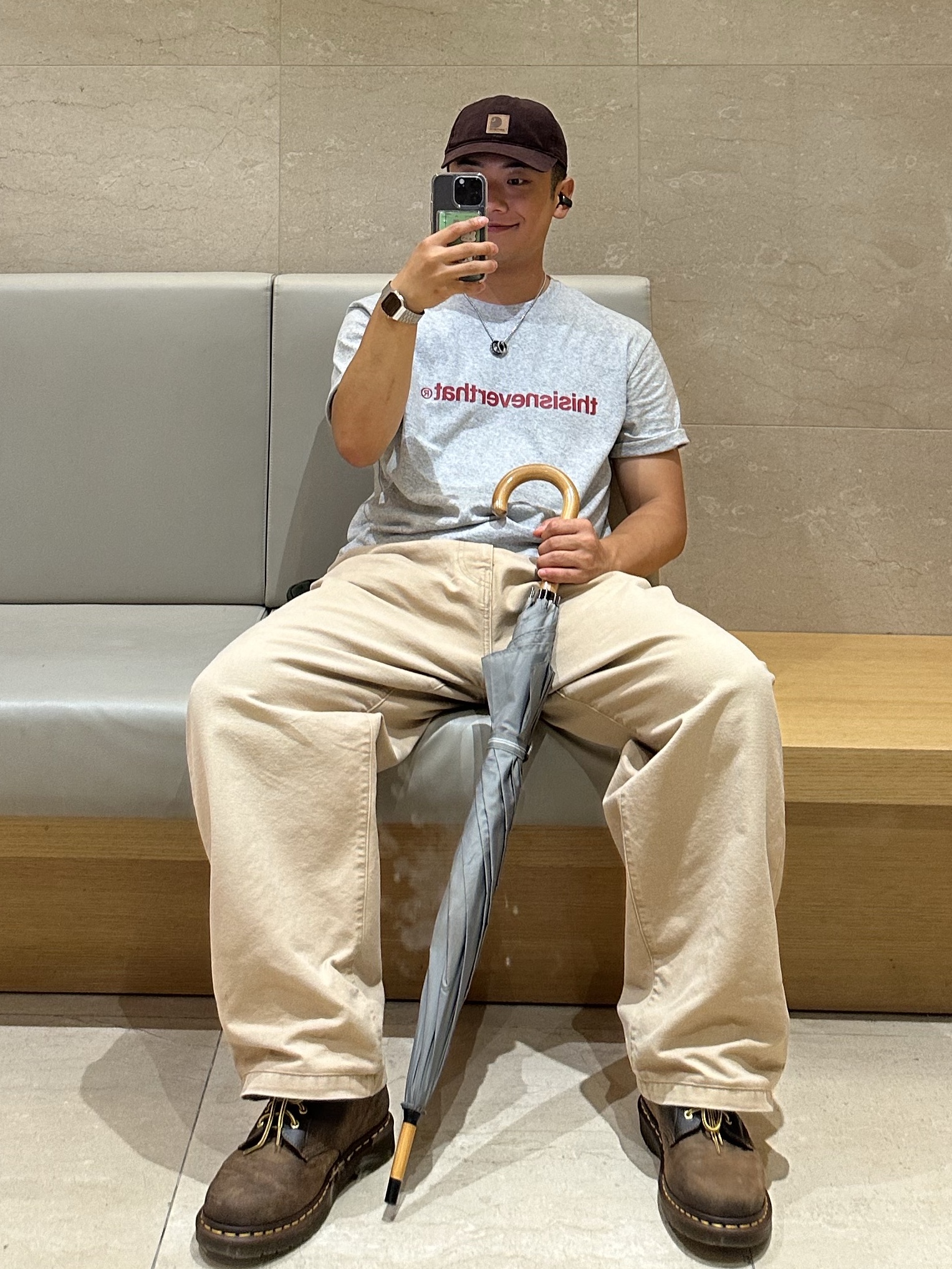 Carhartt Canvas Cap Blackberry, Thisisneverthat T-Logo T-Shirt Heather Grey 착용 스타일 - 2