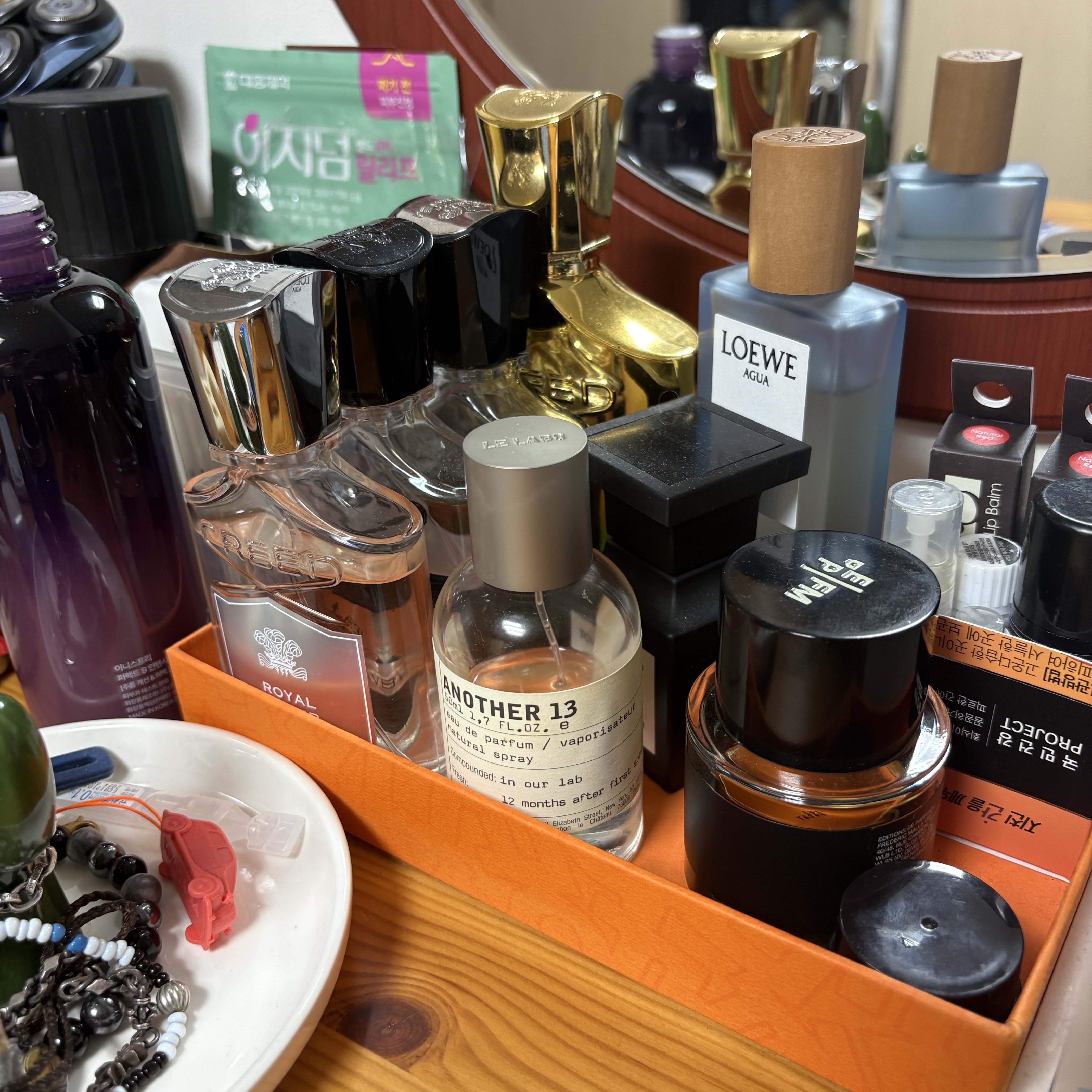 Le Labo Another 13 Eau De Parfum 50ml, Frederic Malle Vetiver Extraordinaire 50ml Spray 착용 스타일