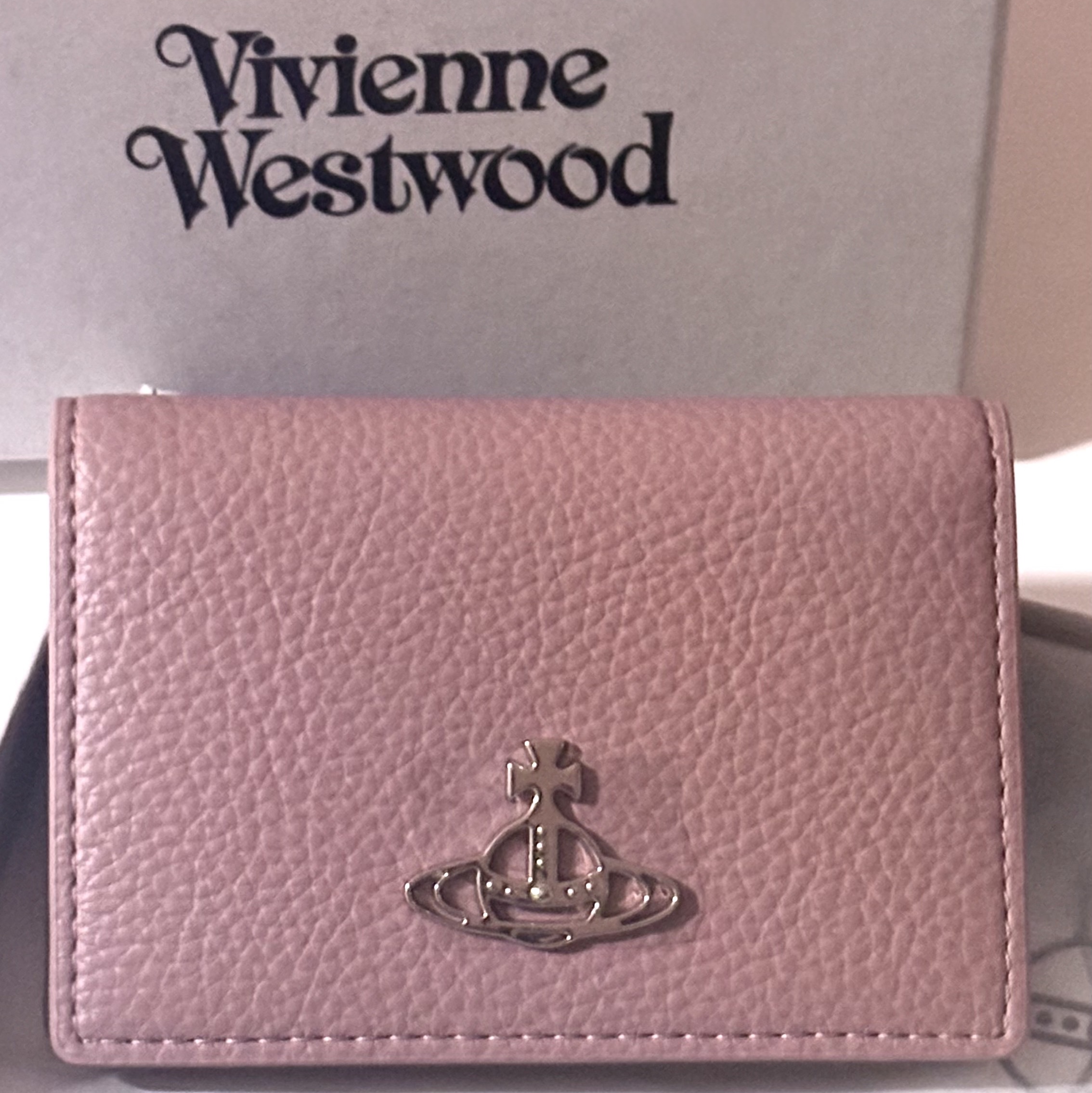 Vivienne Westwood Card Holder Wallet Pink 착용 스타일