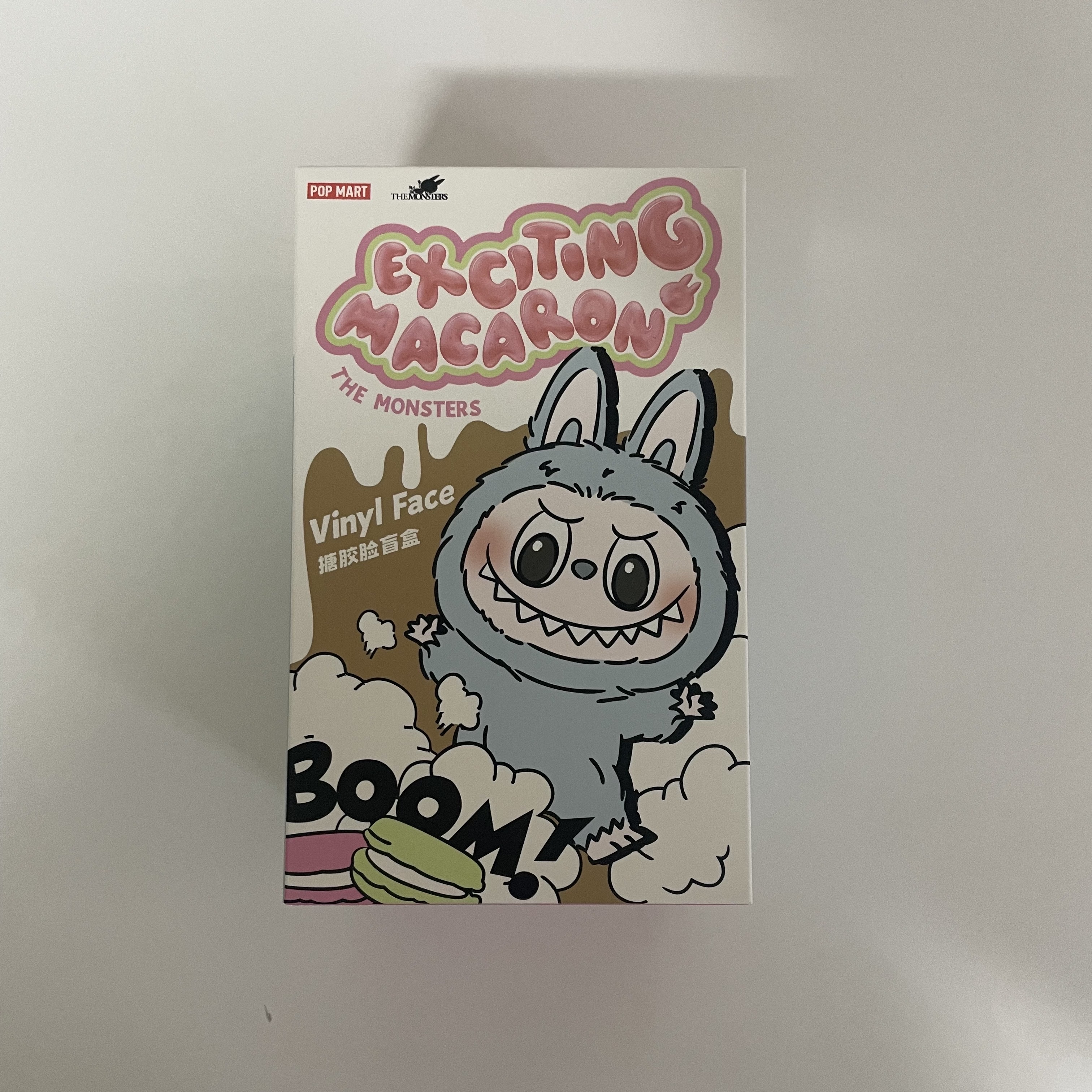 Pop Mart The Monsters Labubu Tasty Macarons Series Sealed Case (1 Blind Box) 착용 스타일