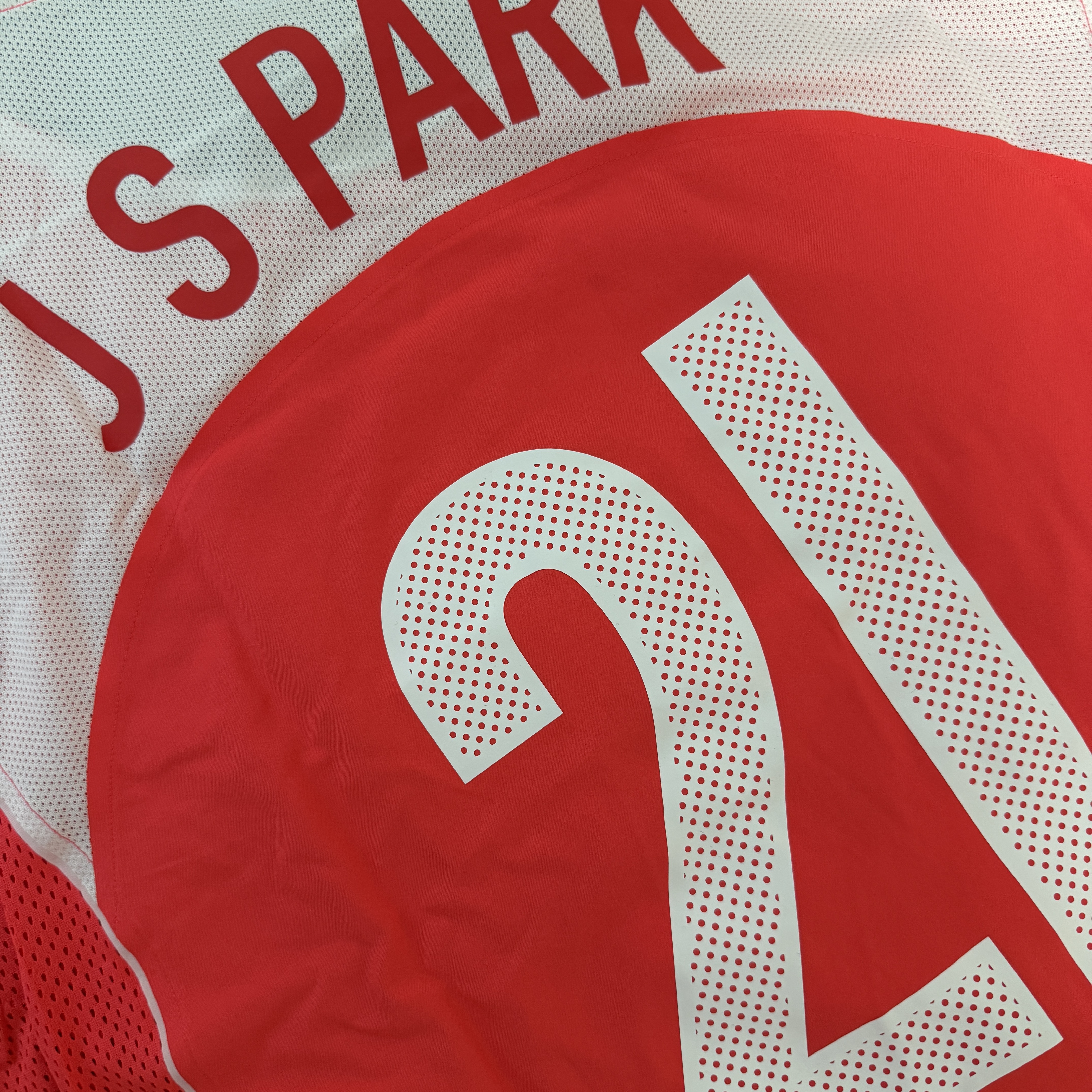 Nike Park Ji-Sung South Korea 2004 Total 90 Reissue Soccer Replica Jersey (Marking Ver.) 착용 스타일 - 2
