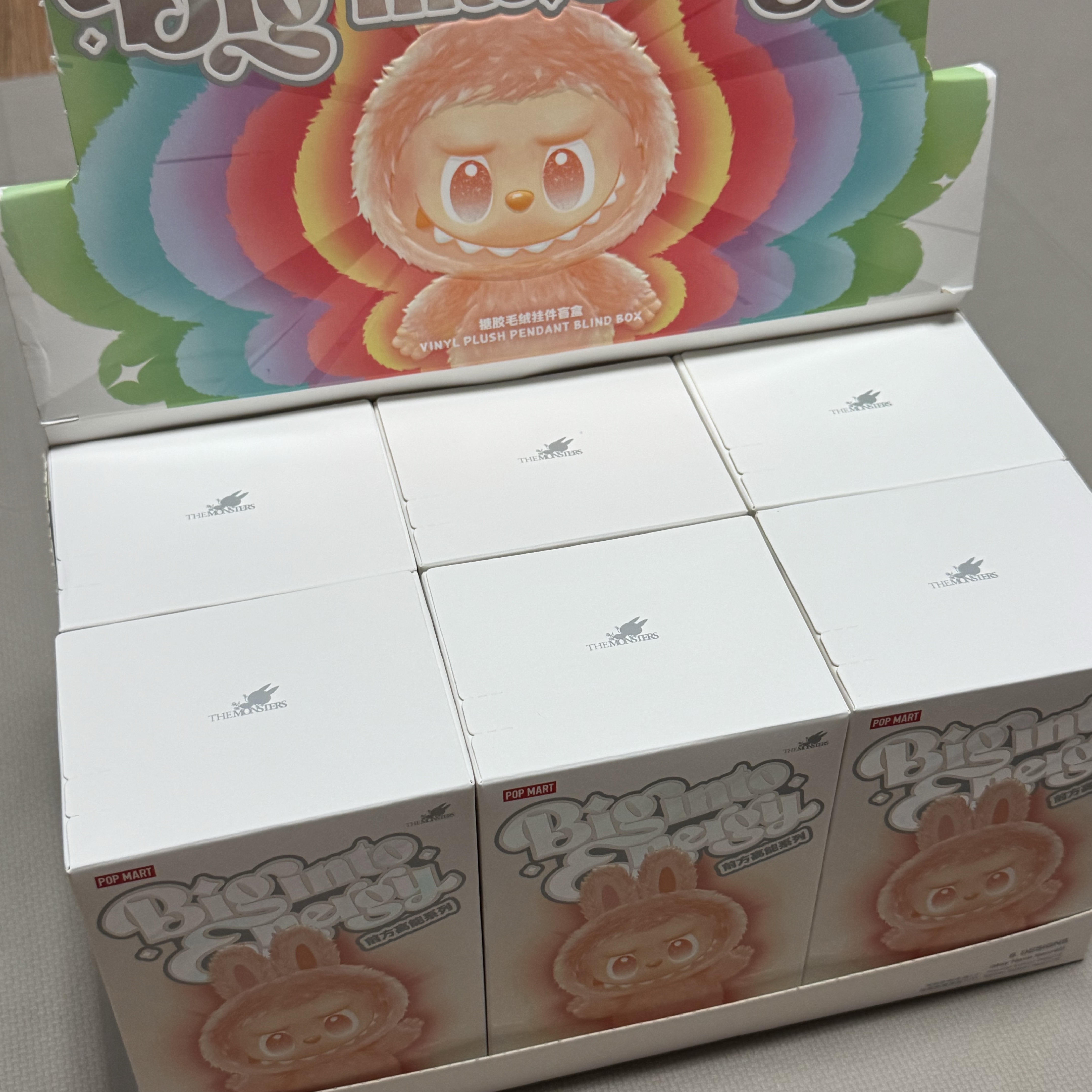 Pop Mart Labubu The Monsters Highlight Series Sealed Case (6 Blind Boxes) 착용 스타일 - 2