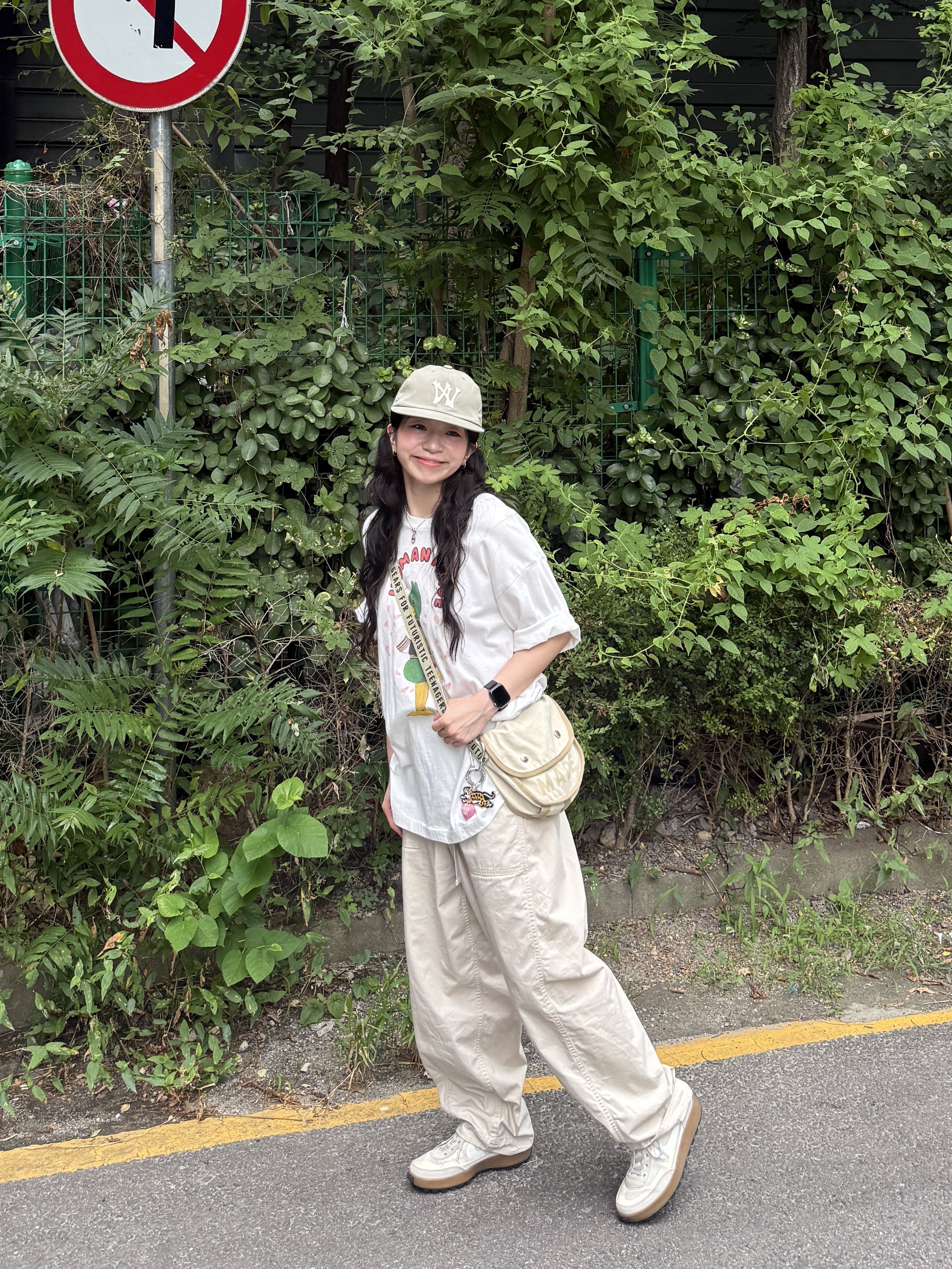 Aoiro 6-Panel Bone A/N Cap Olive, Human Made Keiko Sootome T-shirt #19 White 착용 스타일 - 3