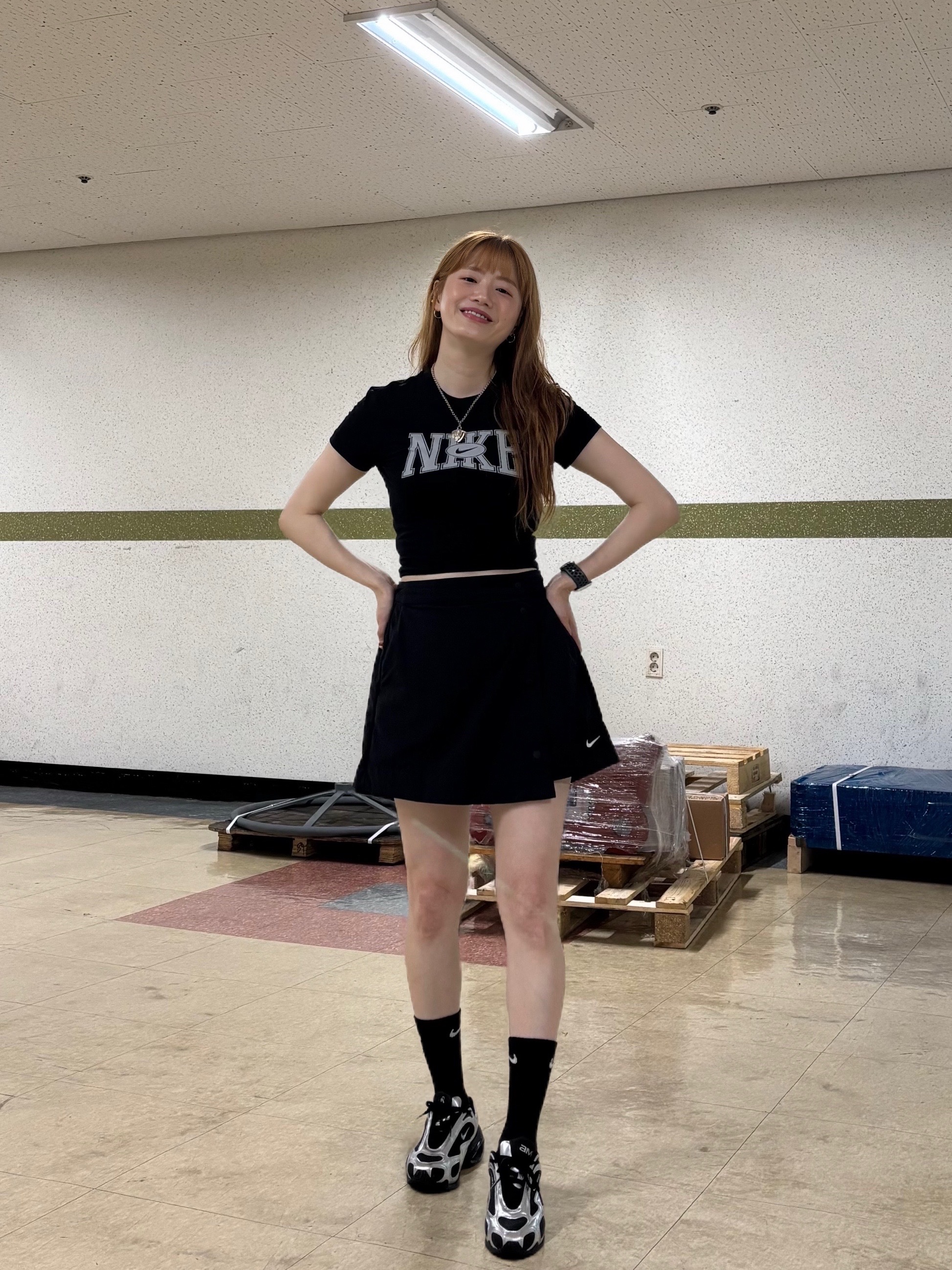(W) Nike Air Max Muse Black and Metallic Silver, (W) Nike NSW Essential Woven Skort Black White - Asia 착용 스타일 - 6