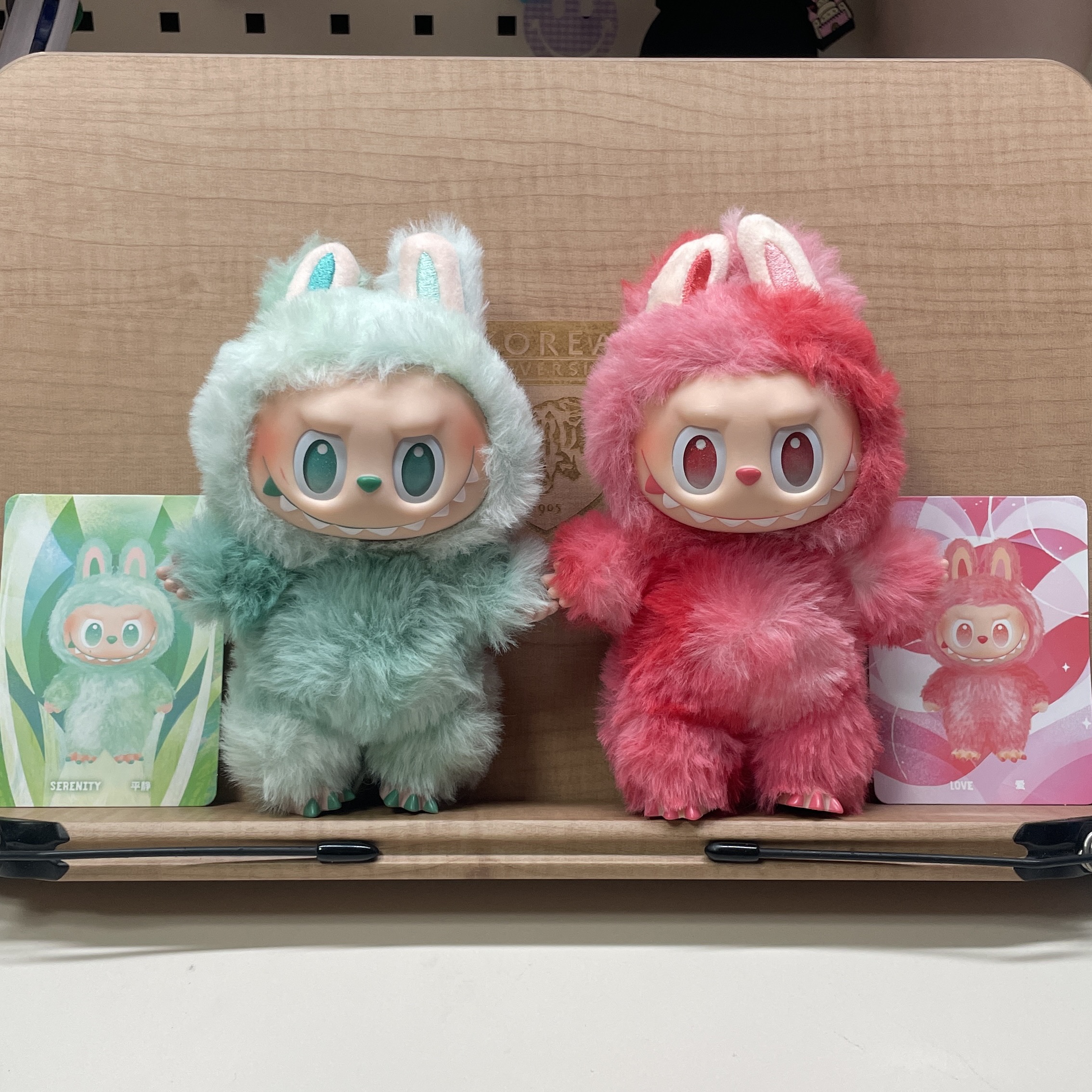 Pop Mart Labubu The Monsters Highlight Series Love Keyring (Opened Case) 착용 스타일