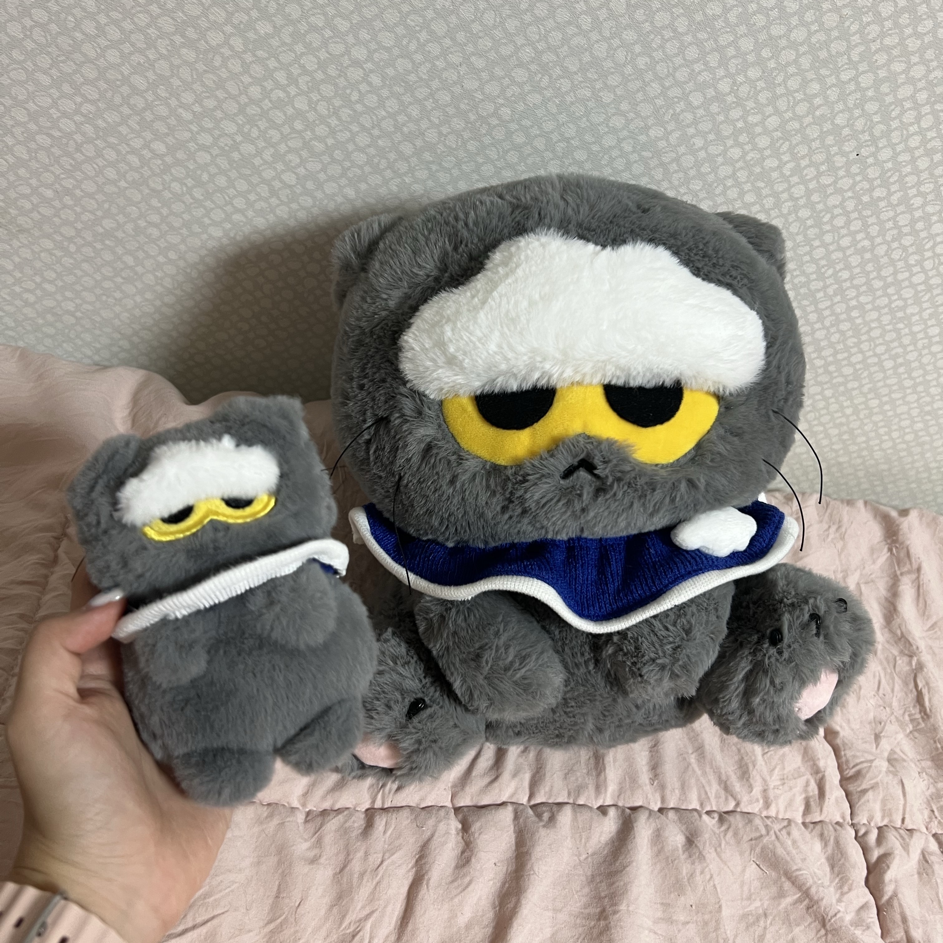 Zo&Friends Zoa Plush Keyring Grey, Zo&Friends Zoa Medium Plush Grey 착용 스타일 - 3