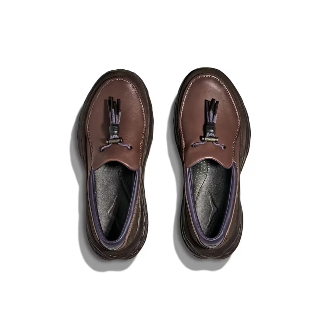 Hoka Speed Loafer Birch Charcoal Grey, Hoka Speed Loafer Walnut Cast Iron 착용 스타일 - 3