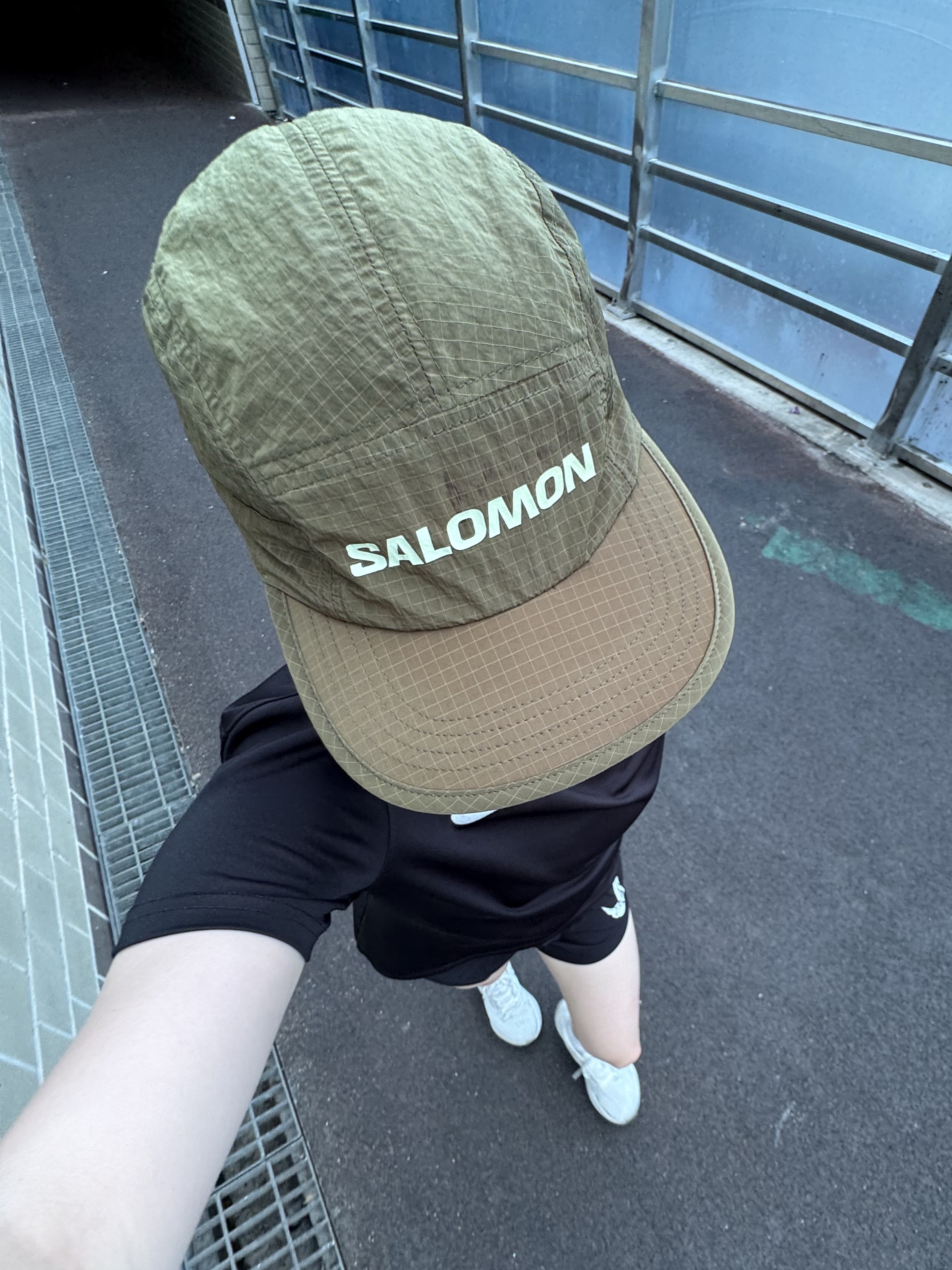 Salomon Primary Ripstop Camp Cap Khaki 착용 스타일