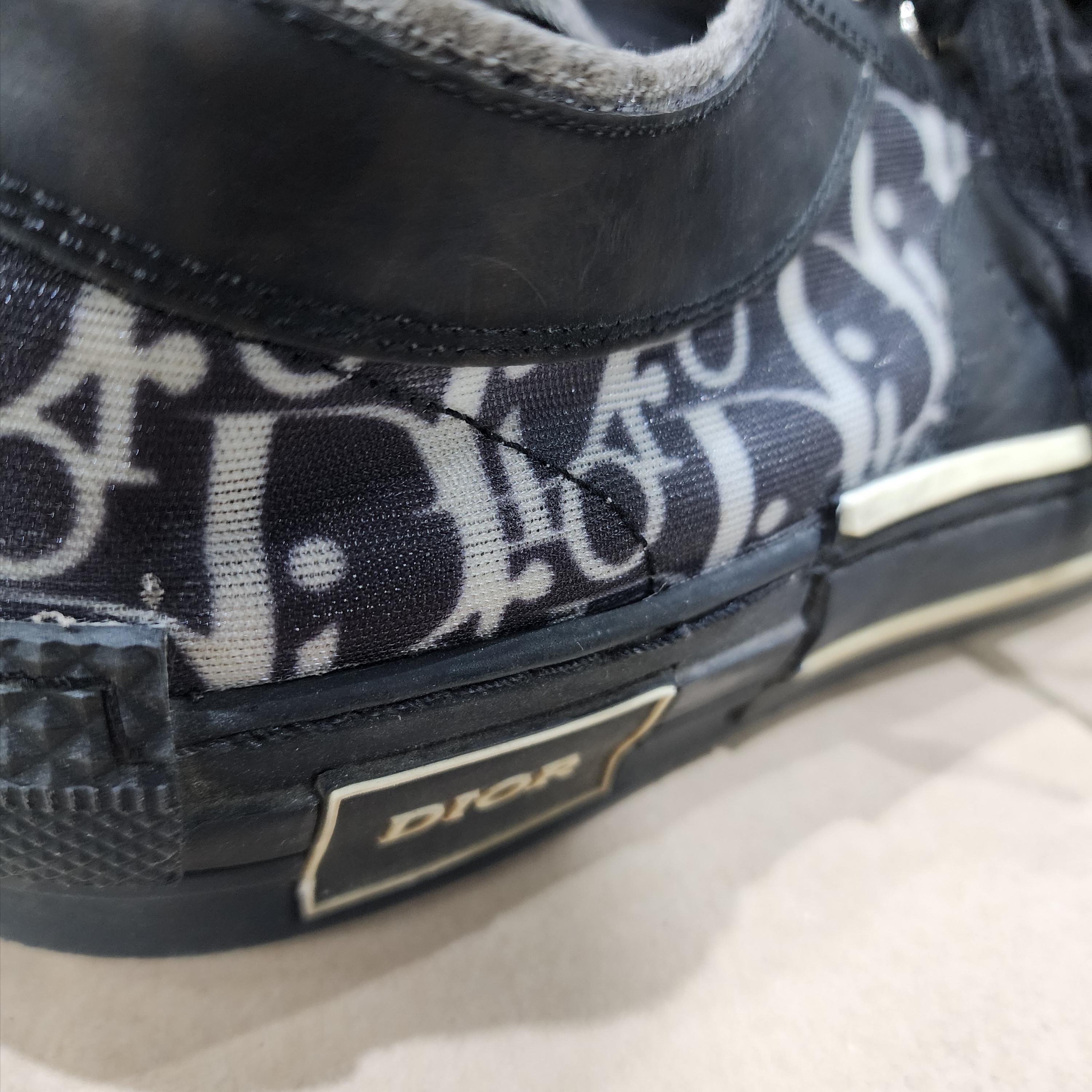 Dior B23 Low Dior Oblique Black 착용 스타일