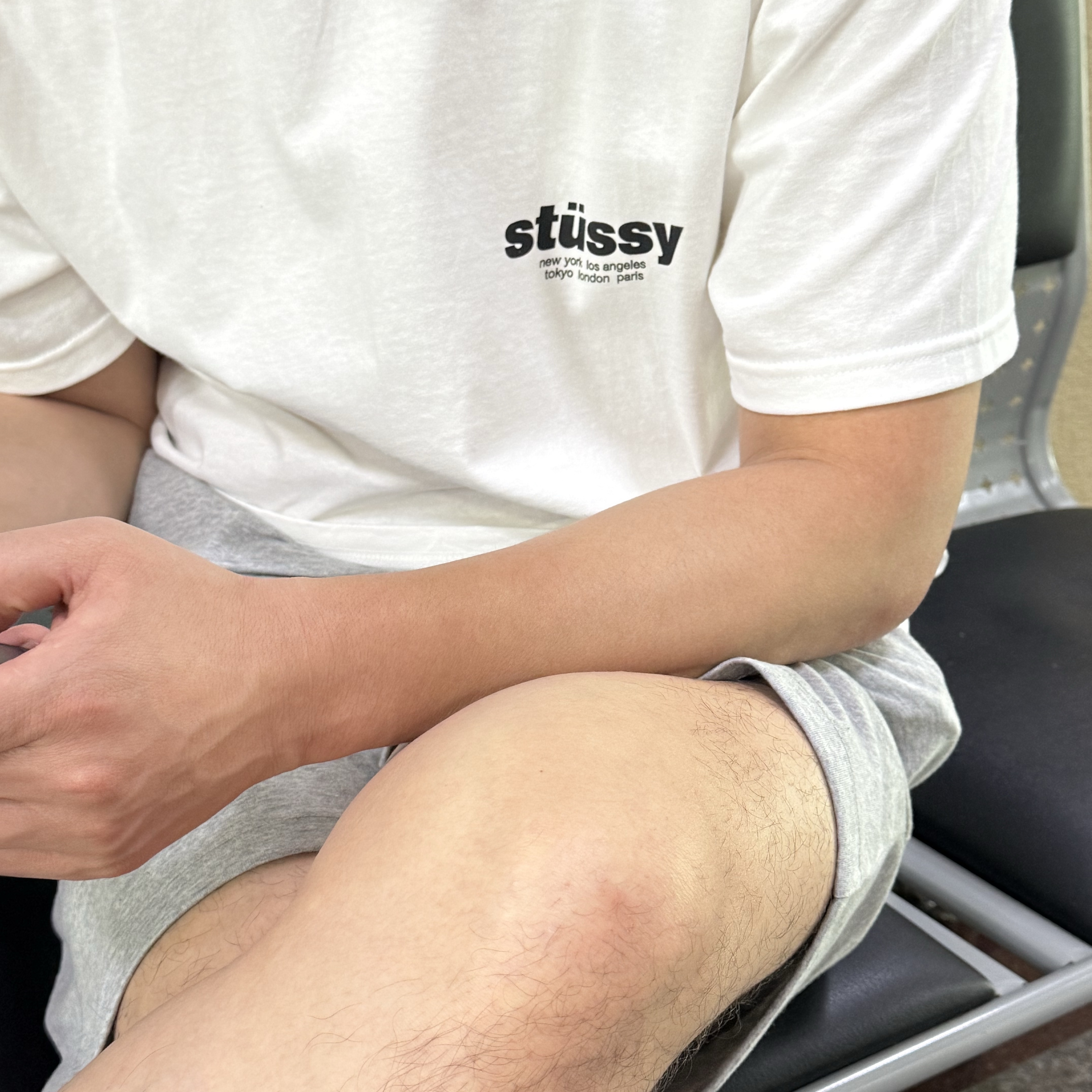 Stussy Rollers T-Shirt White 착용 스타일 - 2