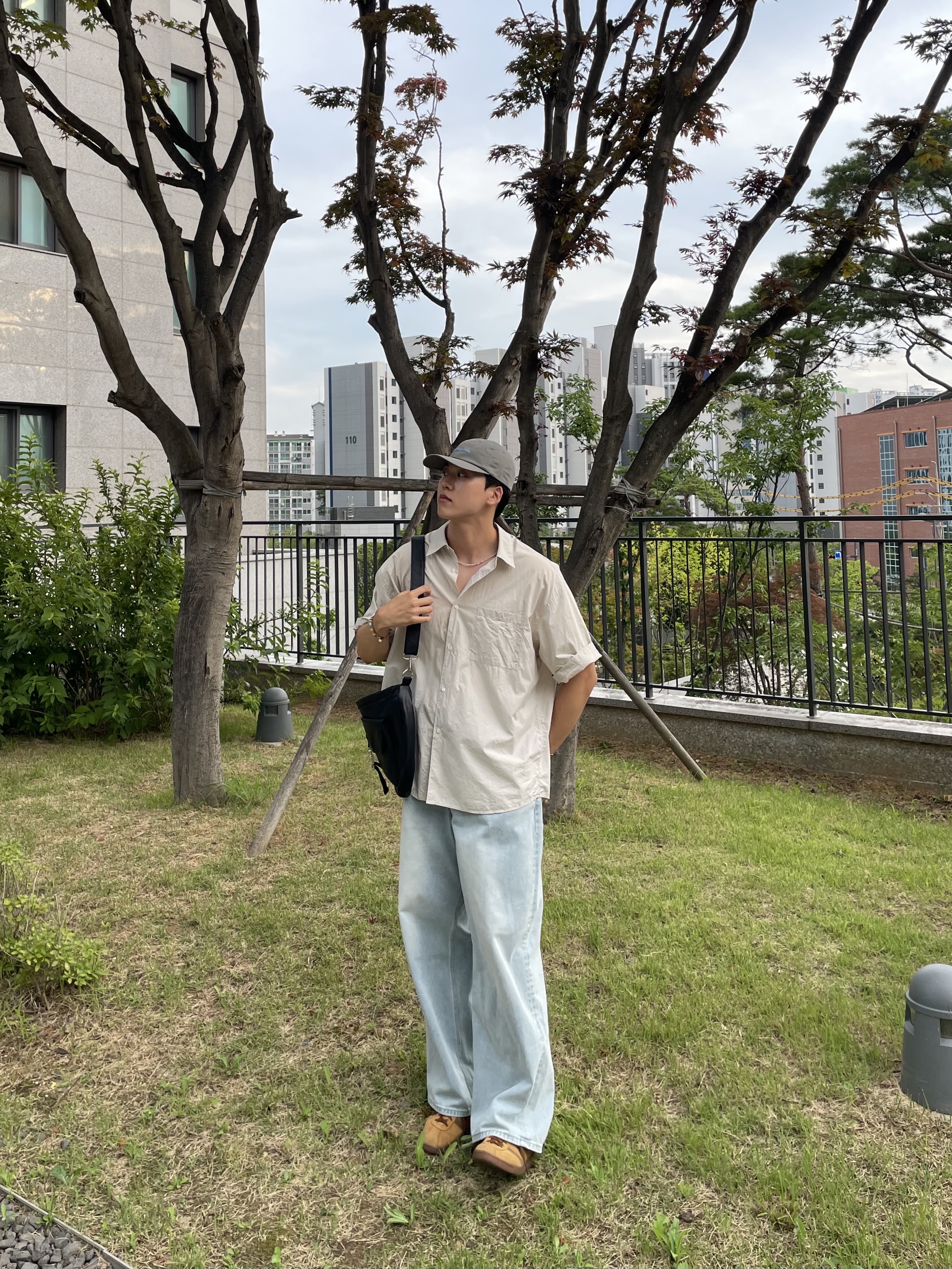 noun Wide Denim Pants Light Blue, Adidas Tobacco Gruen Mesa Brown Desert 착용 스타일 - 2