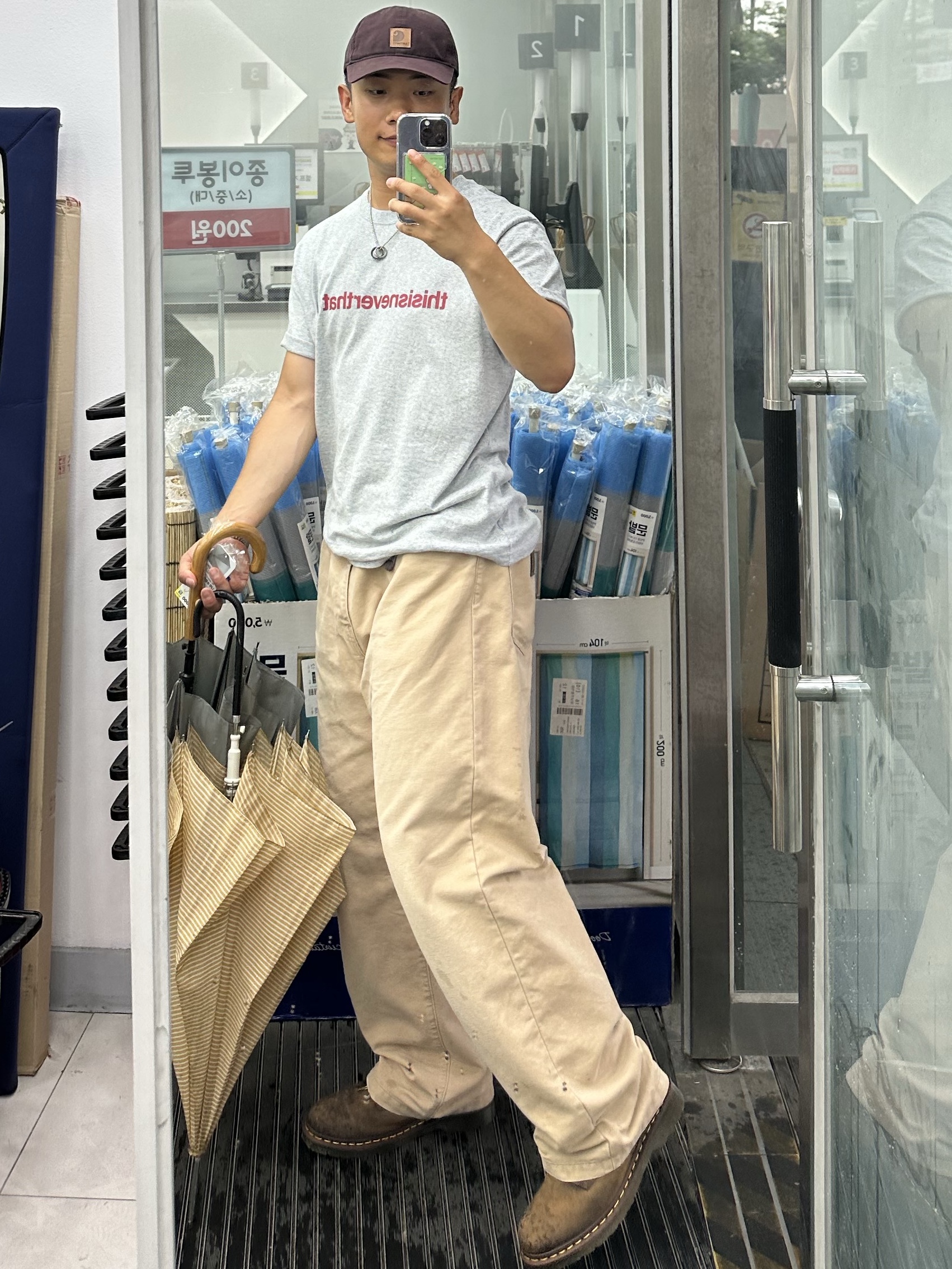Carhartt Canvas Cap Blackberry, Thisisneverthat T-Logo T-Shirt Heather Grey 착용 스타일 - 1