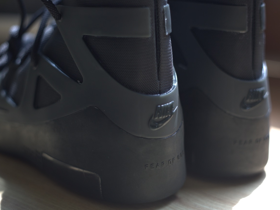 Nike x Fear of God Air Fear of God 1 Triple Black 착용 스타일