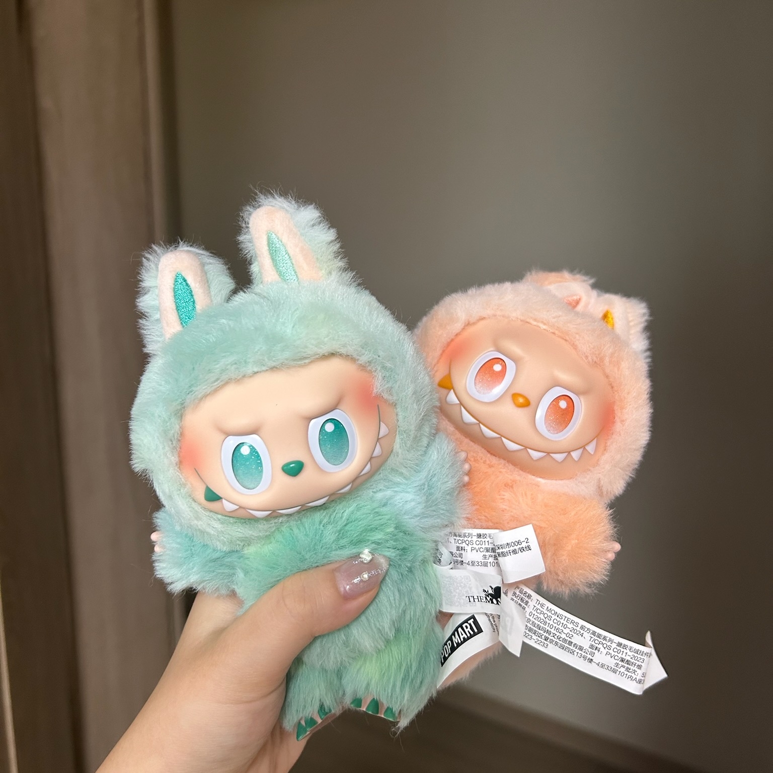 Pop Mart Labubu The Monsters Highlight Series Sealed Case (6 Blind Boxes) 착용 스타일