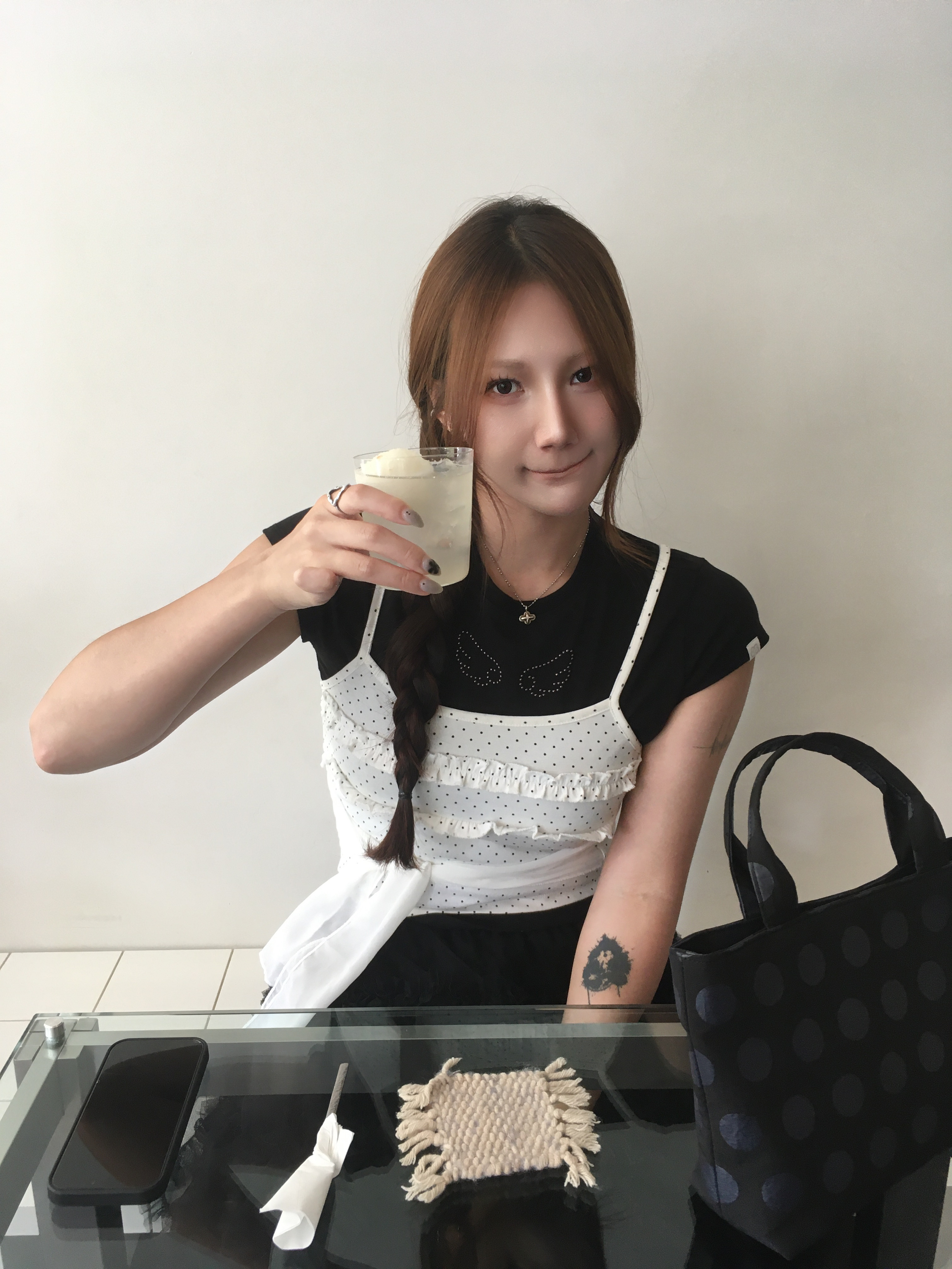 Fillintheblank Sunday Tote Bag (Dot)(black), Sentiments No.468 Ring Burnish 착용 스타일