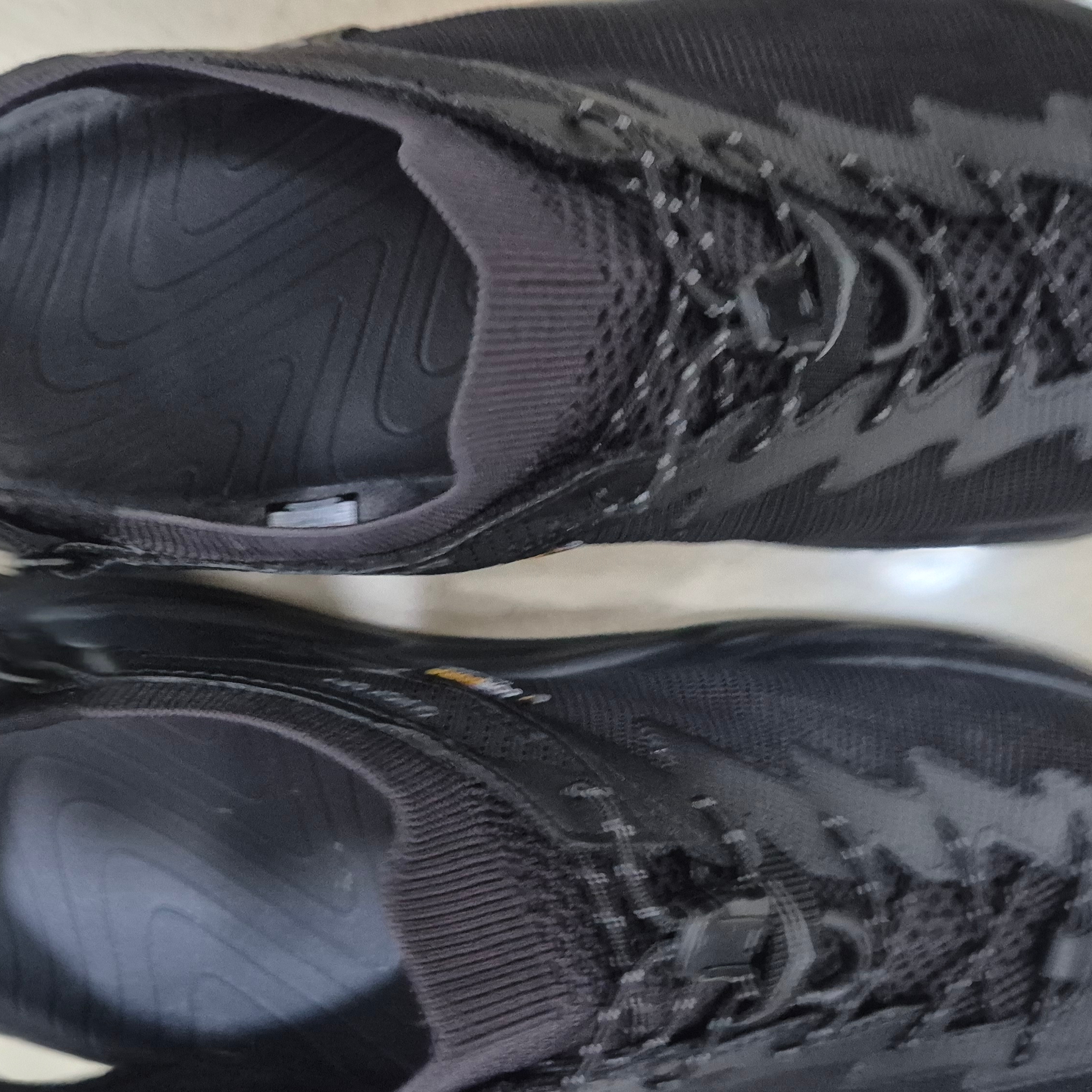 Hoka Hopara 2 Black 착용 스타일