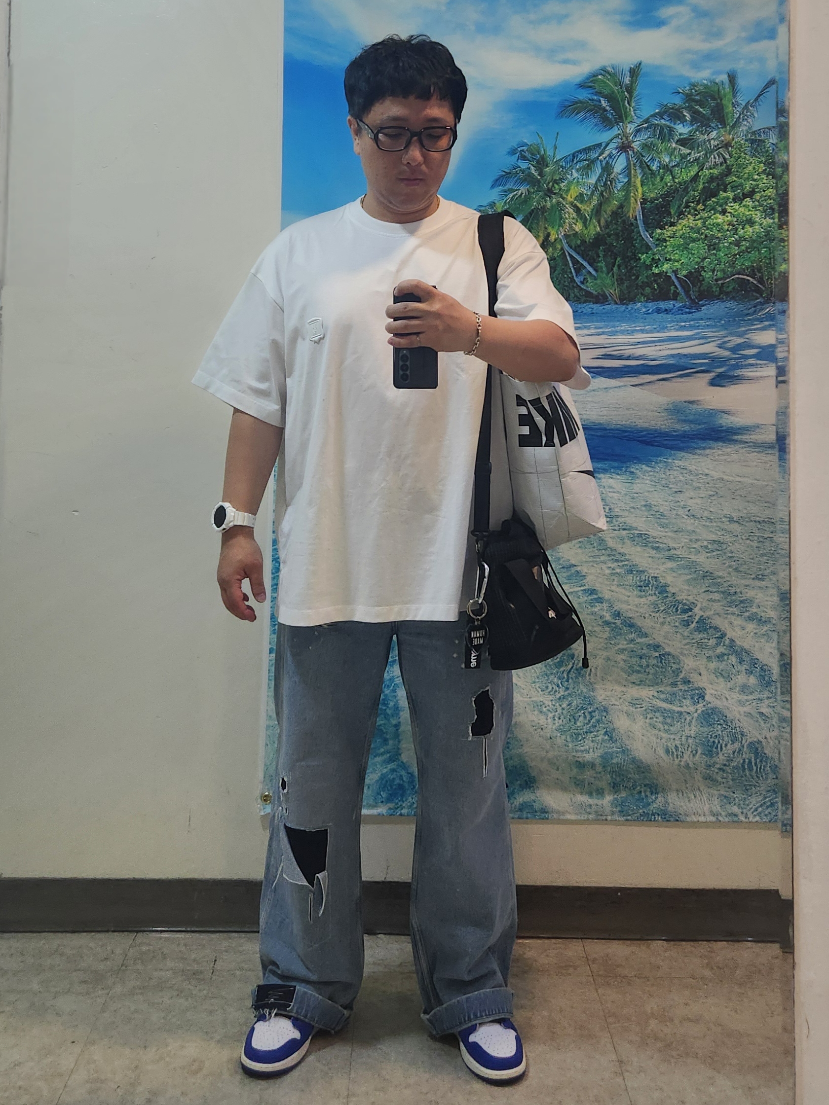 Wooyoungmi Blur Graphic T-Shirt White - 24SS, Zara x Ader Error Patchwork Jeans Blue 착용 스타일